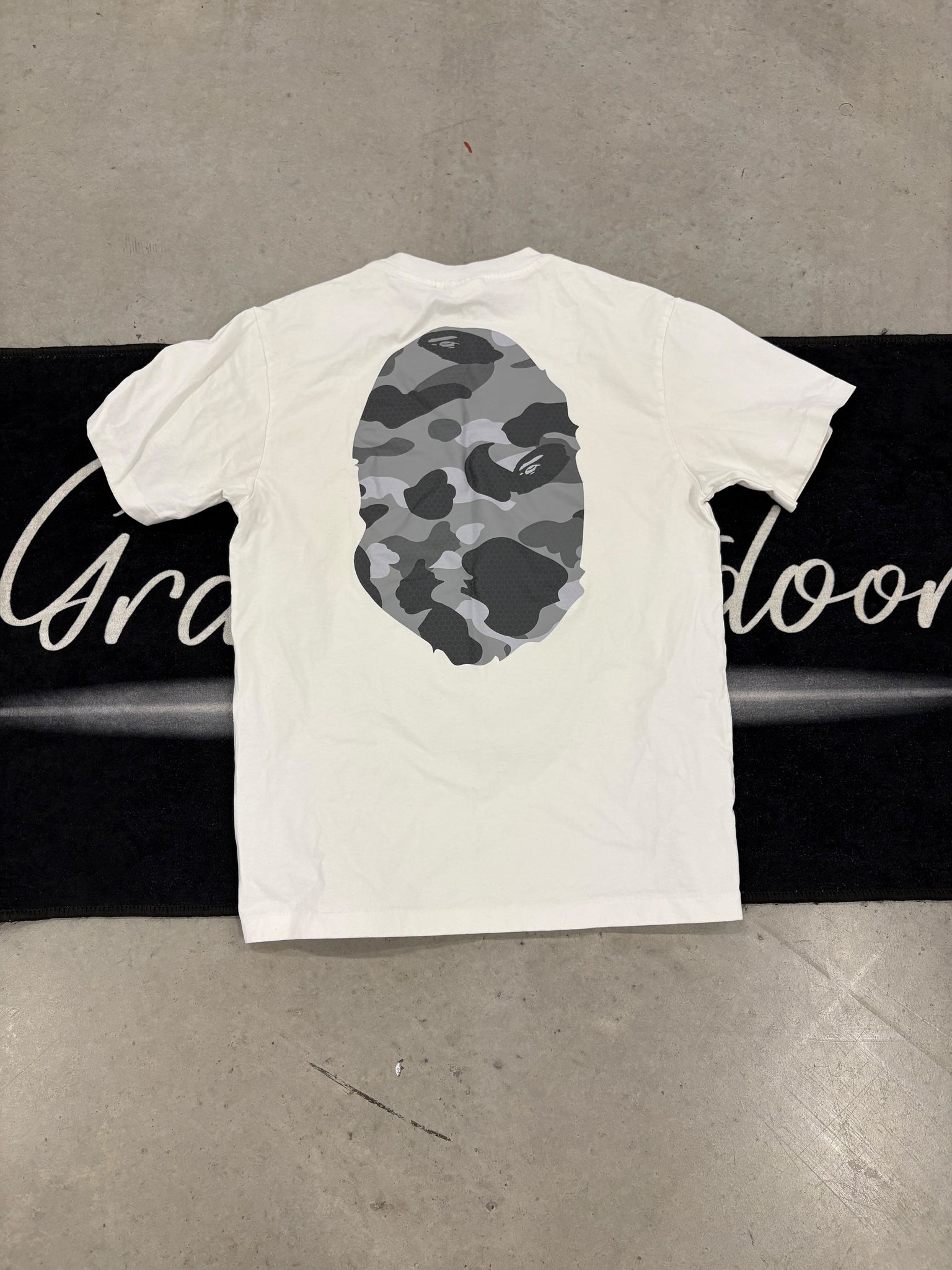 Bape "grey camo print white" shirt (used)