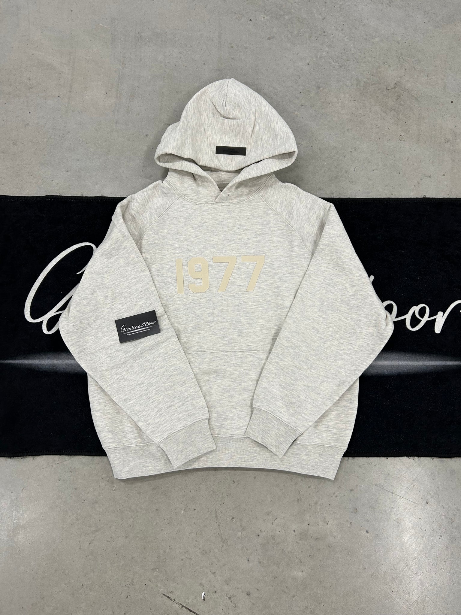 Essentials "1977 light oat" hoodie