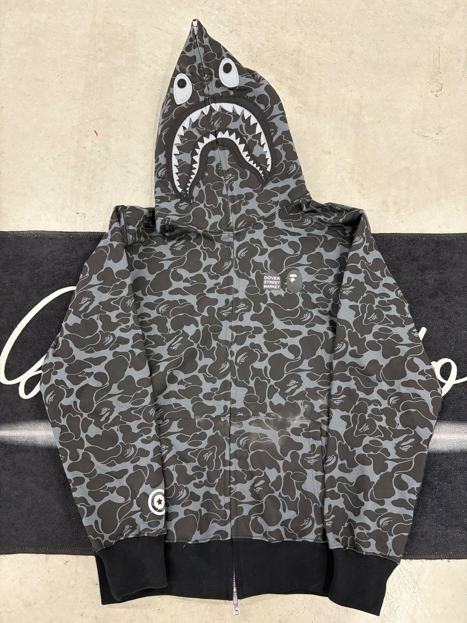 Bape "Dover Street Market" hoodie (used)