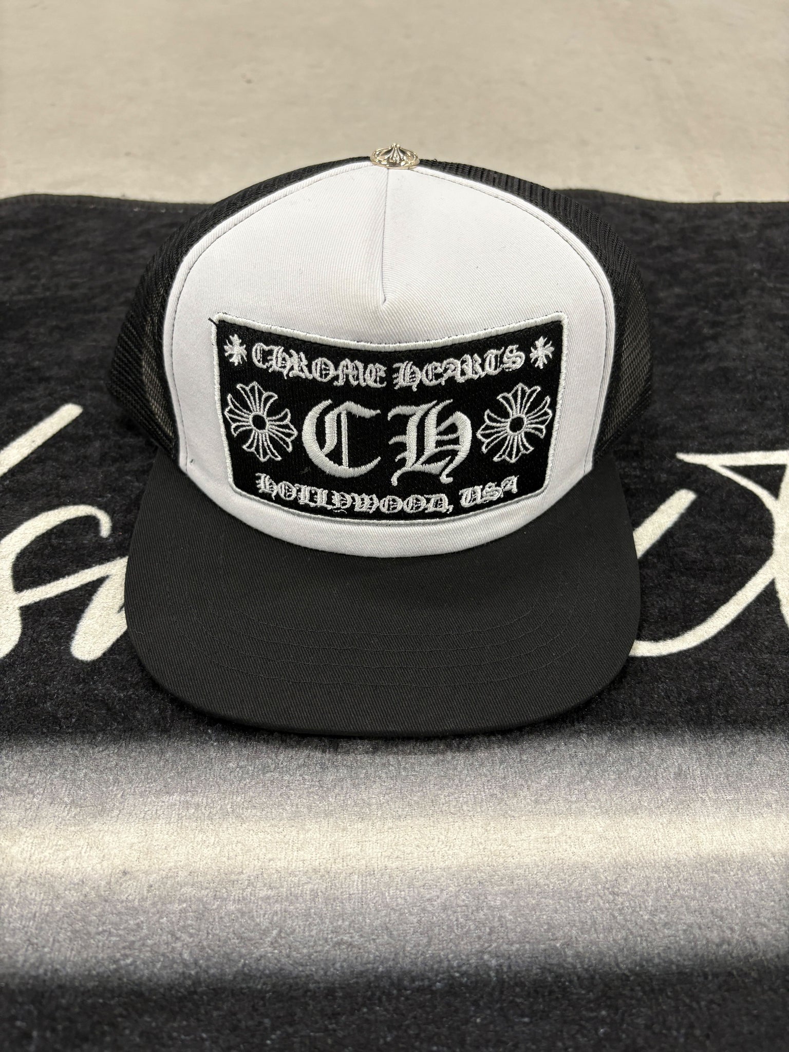 Chrome Hearts “white ch" hat