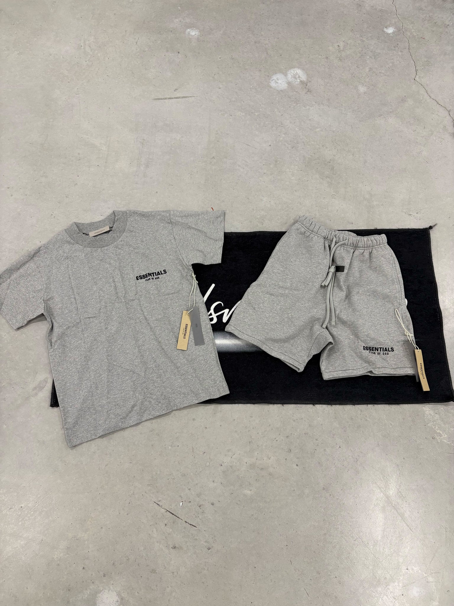Essentials Dark Oatmeal SS22 Summer Set