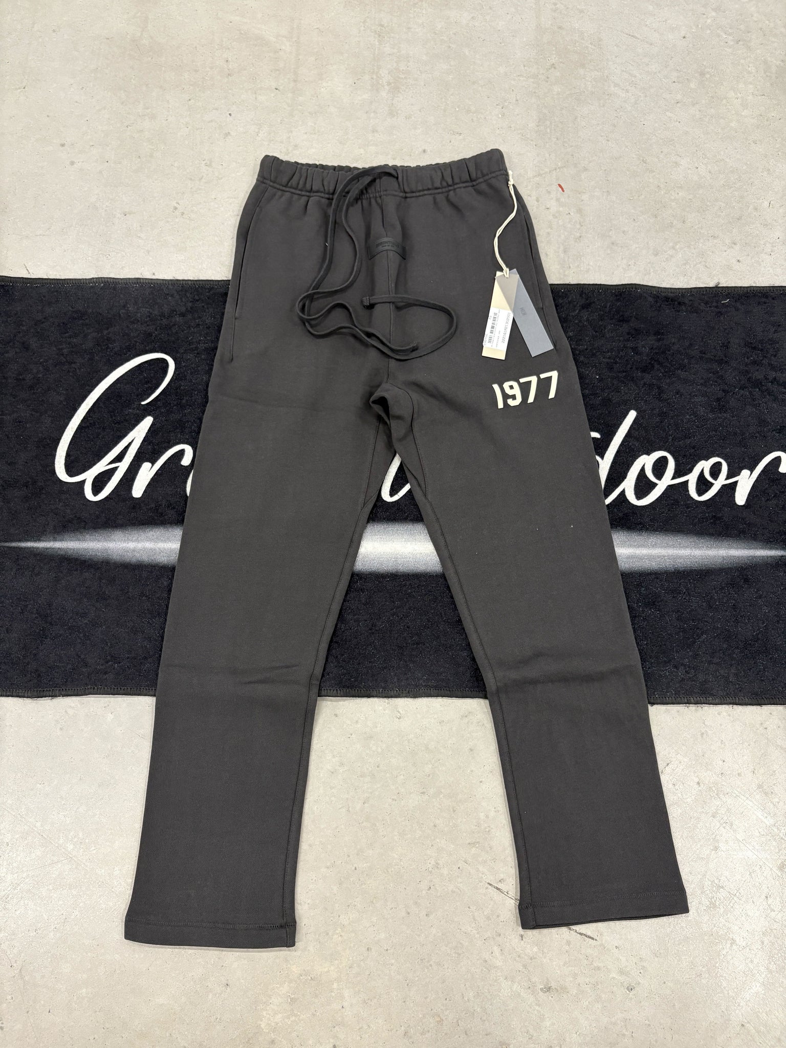 Essentials "iron 1977 Open-Cut SS" pants