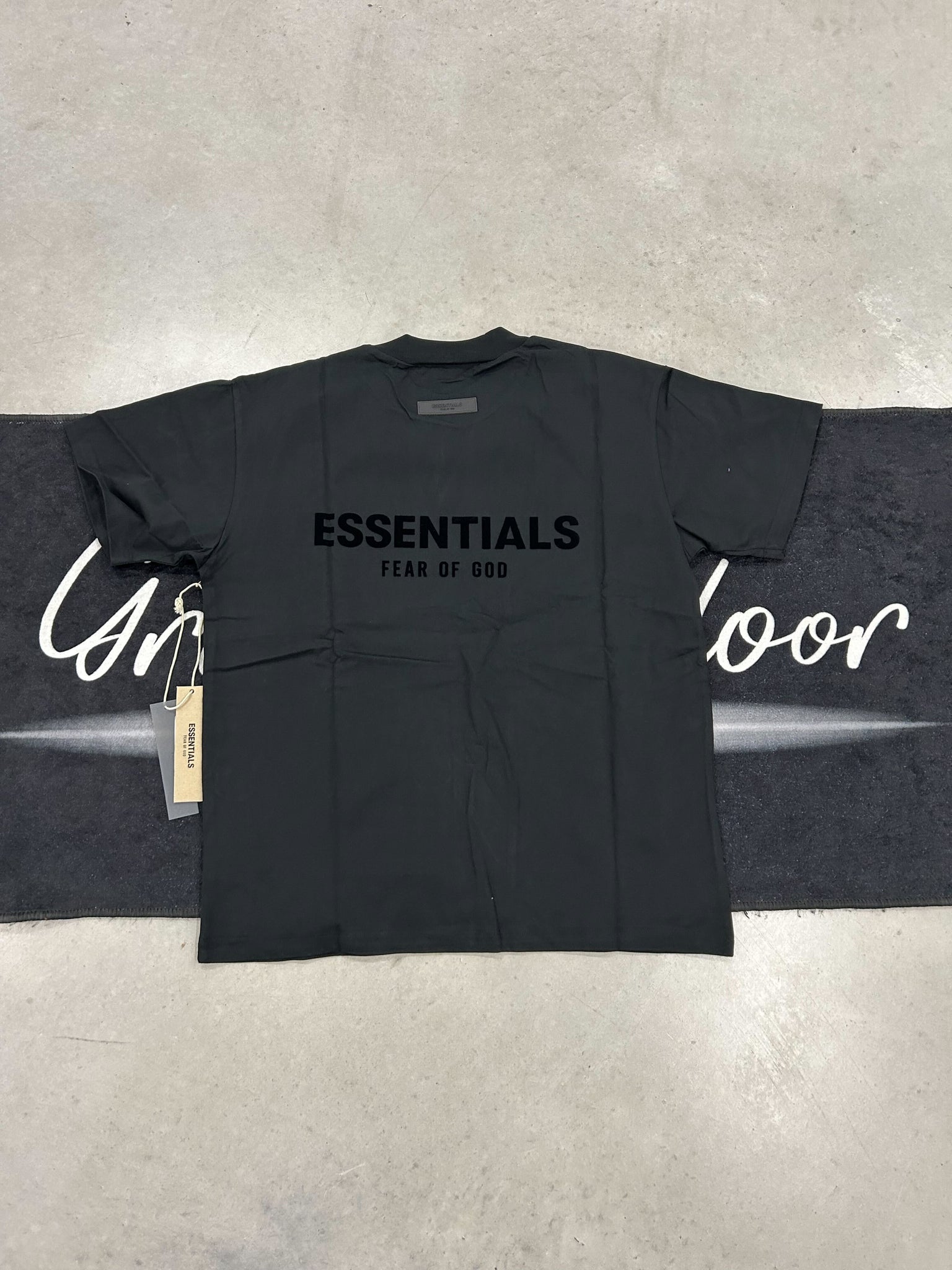 Essentials "Stretch Limo SS22" shirt