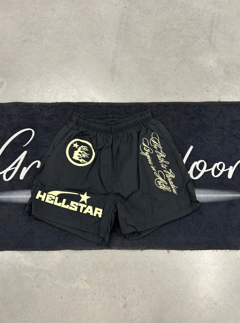 Hellstar “Yellow Print’” Short