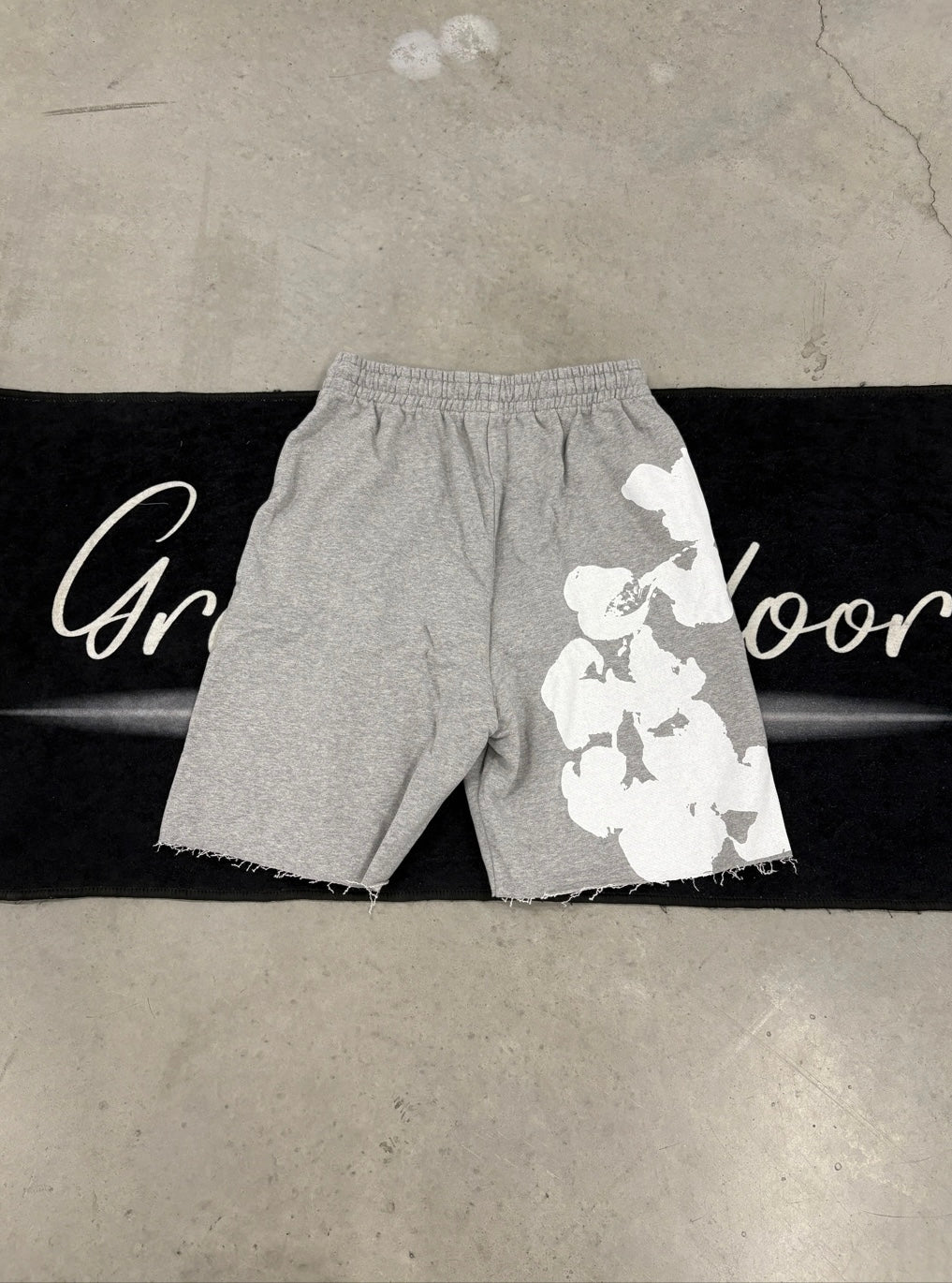 (BFCM) Denim Tears “Grey Jumbo Wreath” Short