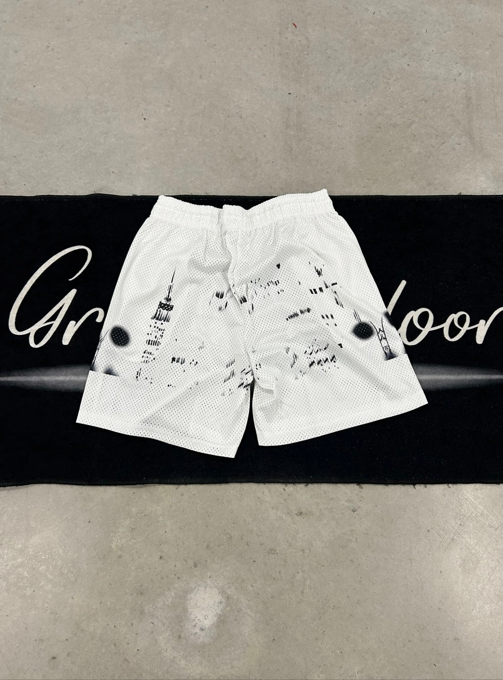 Eric Emmanuel “Skyline White” Short