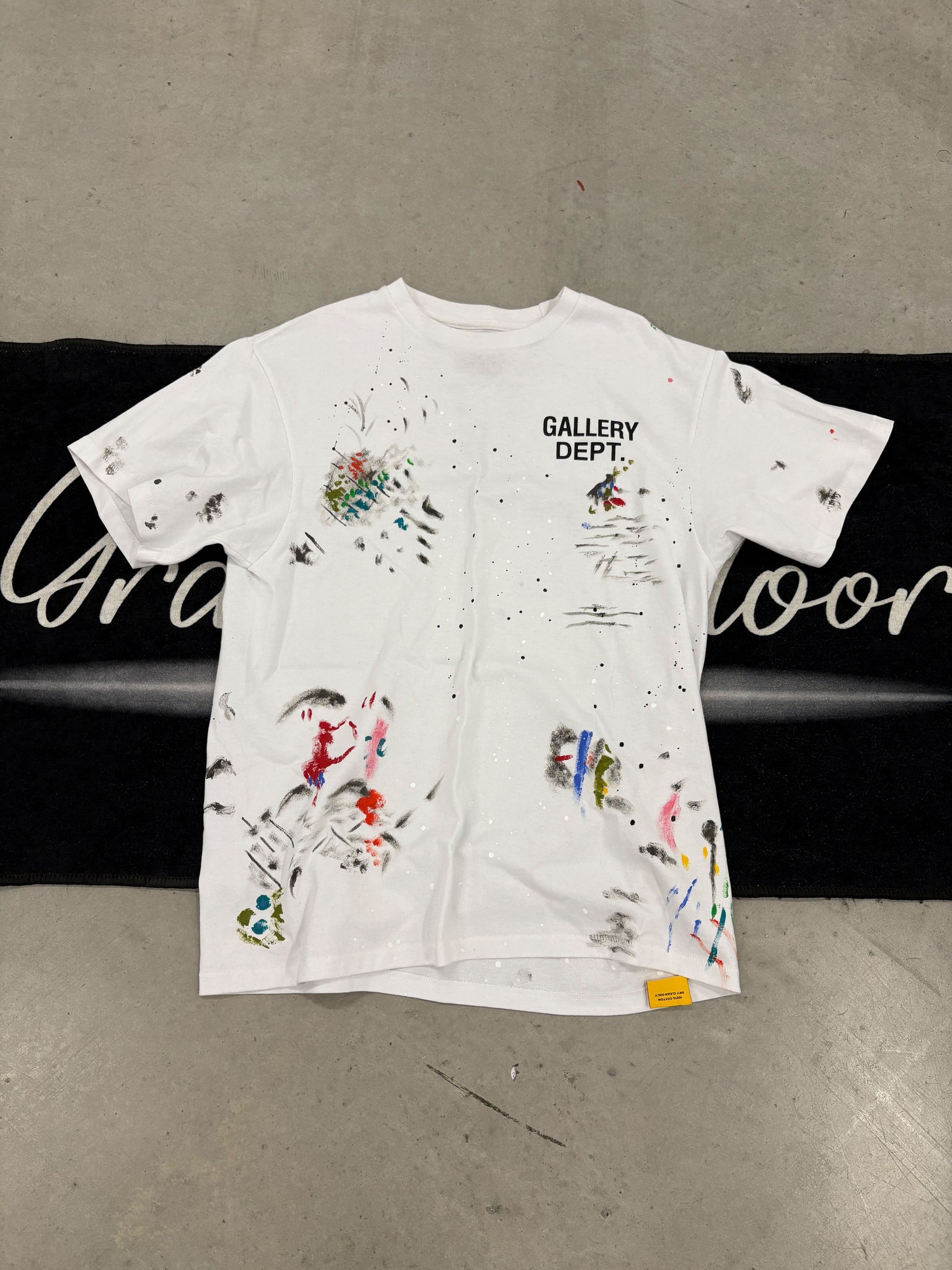 Gallery dept "paint white" shirt (used)