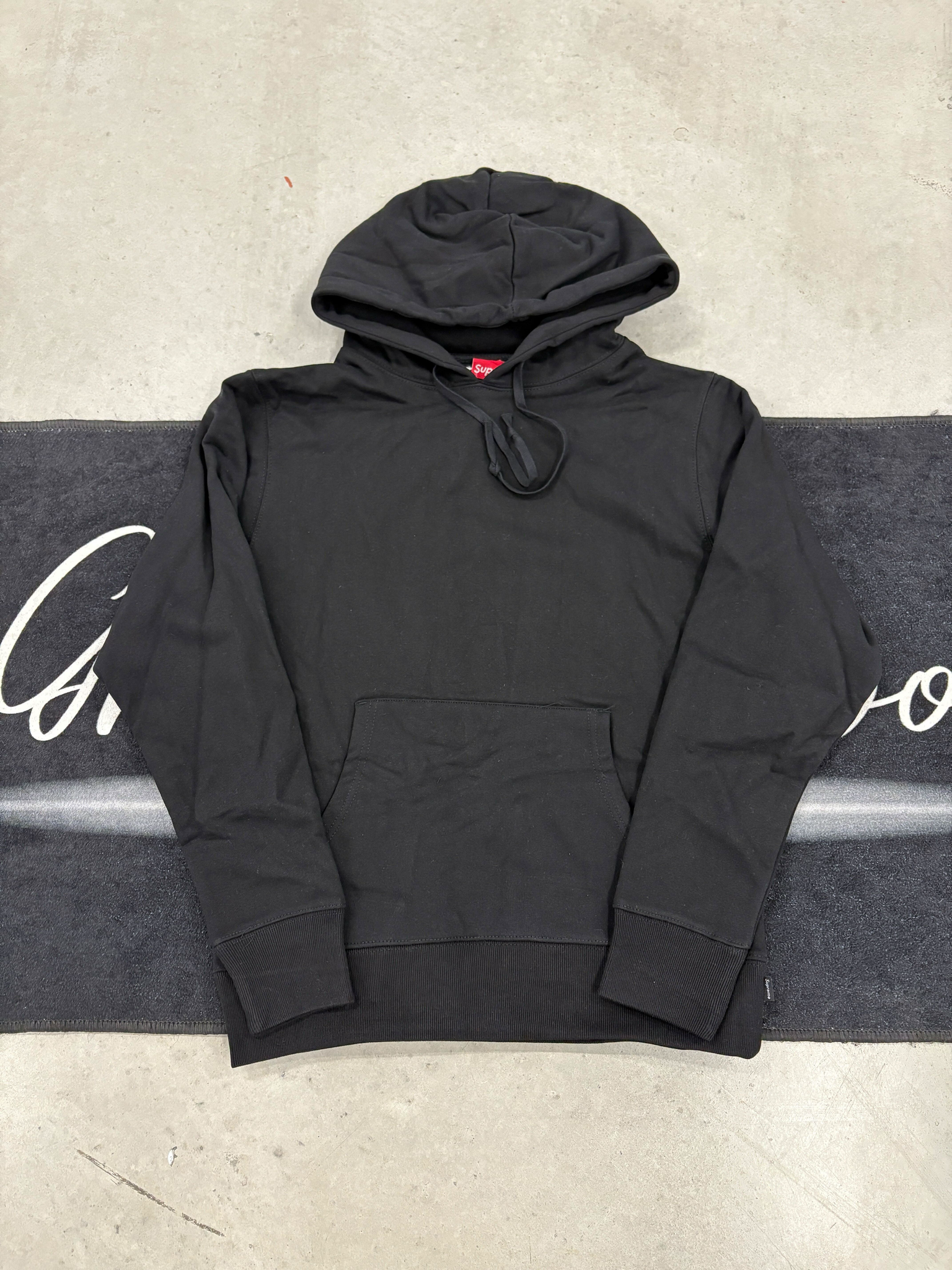 Supreme “Black’’ Hoodie