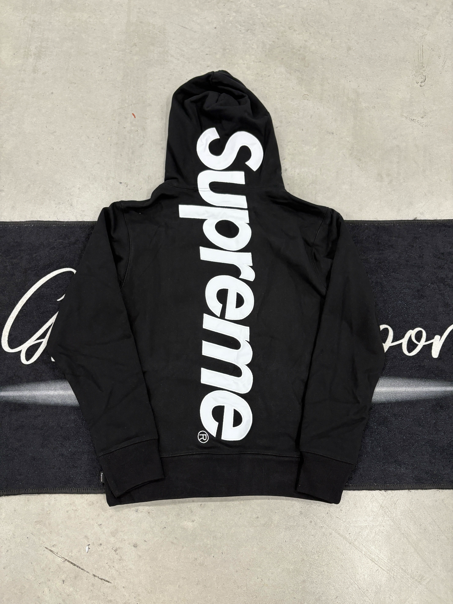 Supreme “Black’’ Hoodie