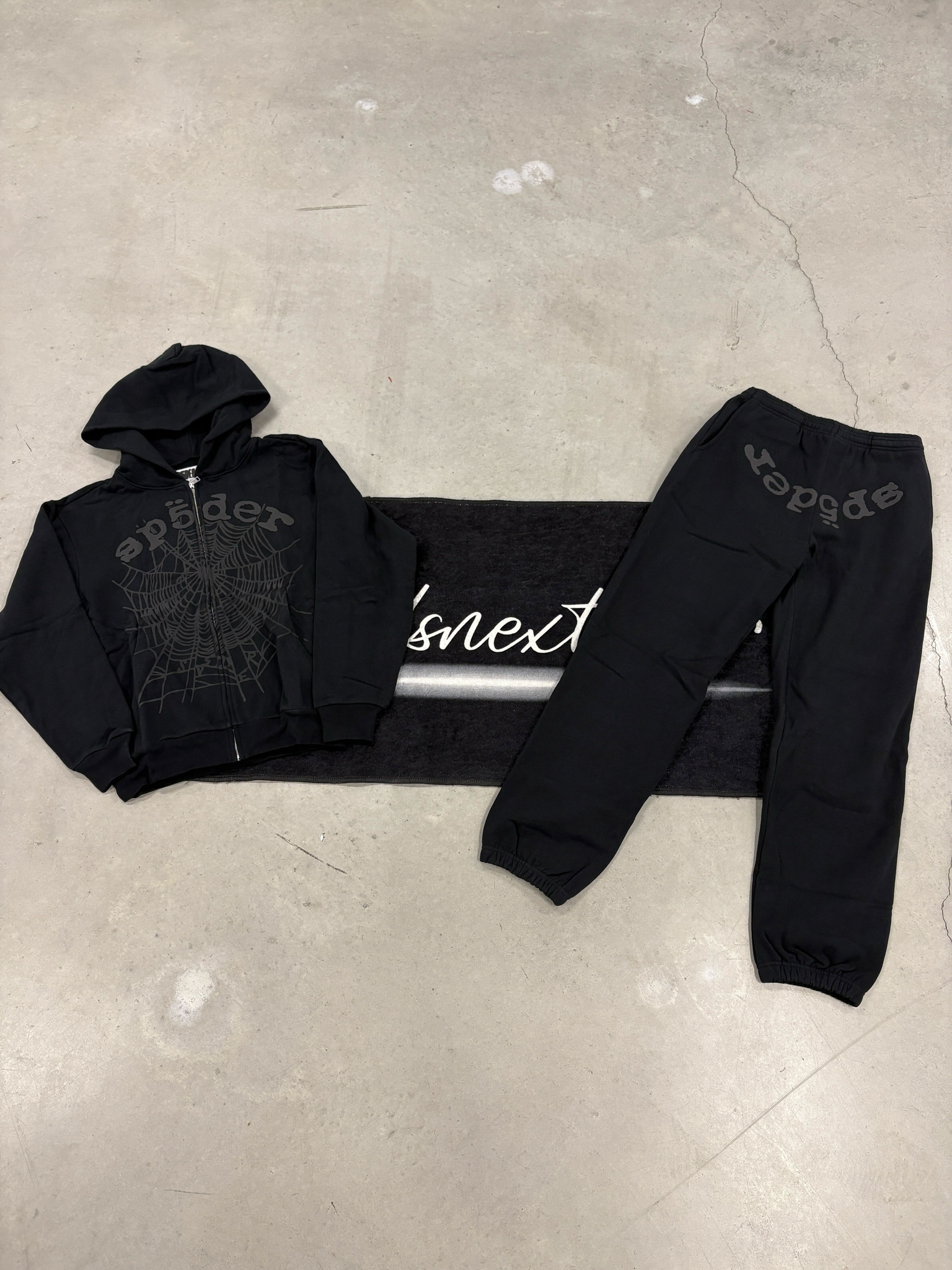 Sp5der ‘’Black out zip up’’ Tracksuit