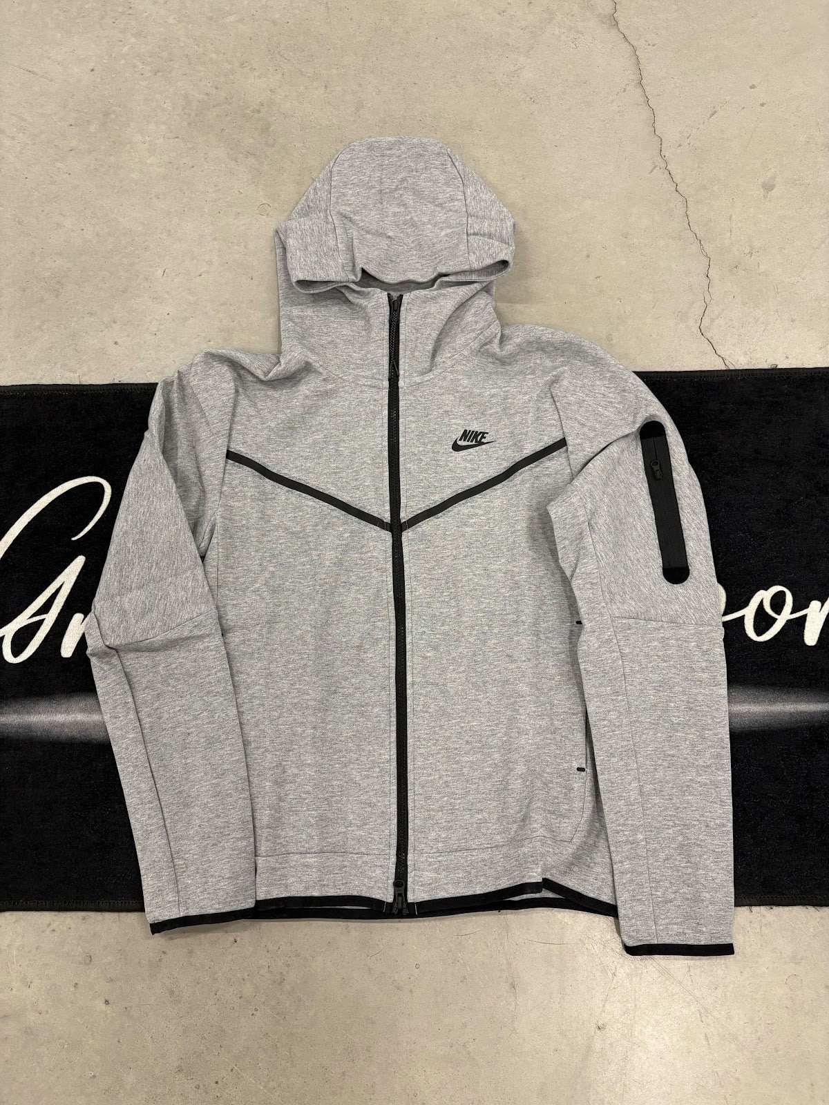 Nike Tech Fleece “Grey V2” hoodie – GRAILS NEXT DOOR