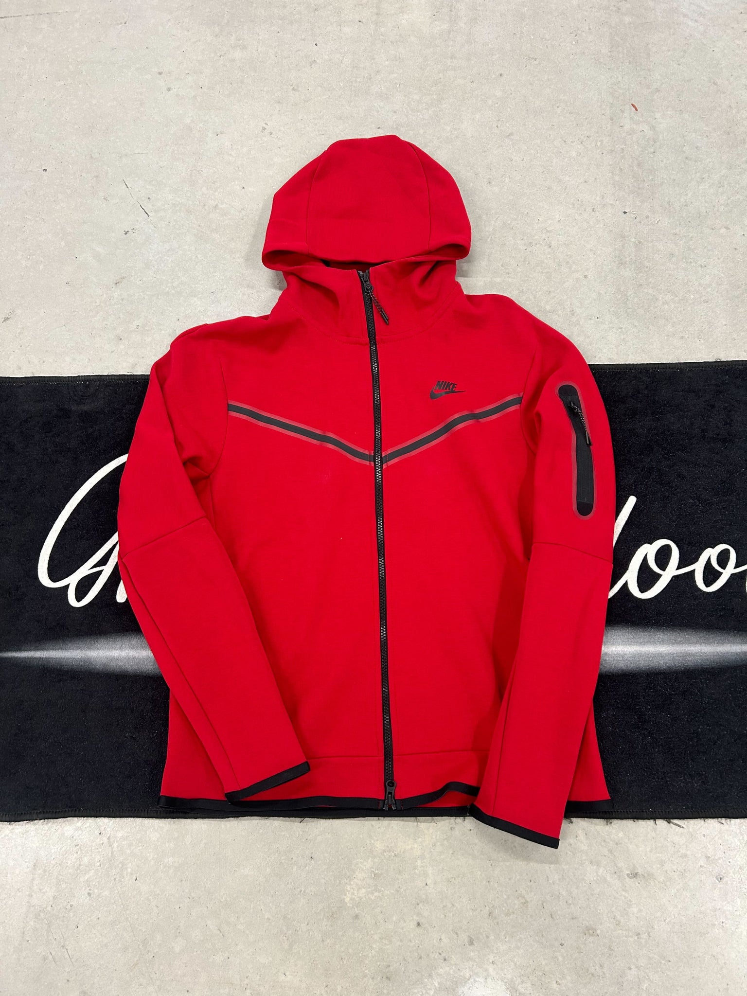 Nike "Tech Fleece Red" hoodie