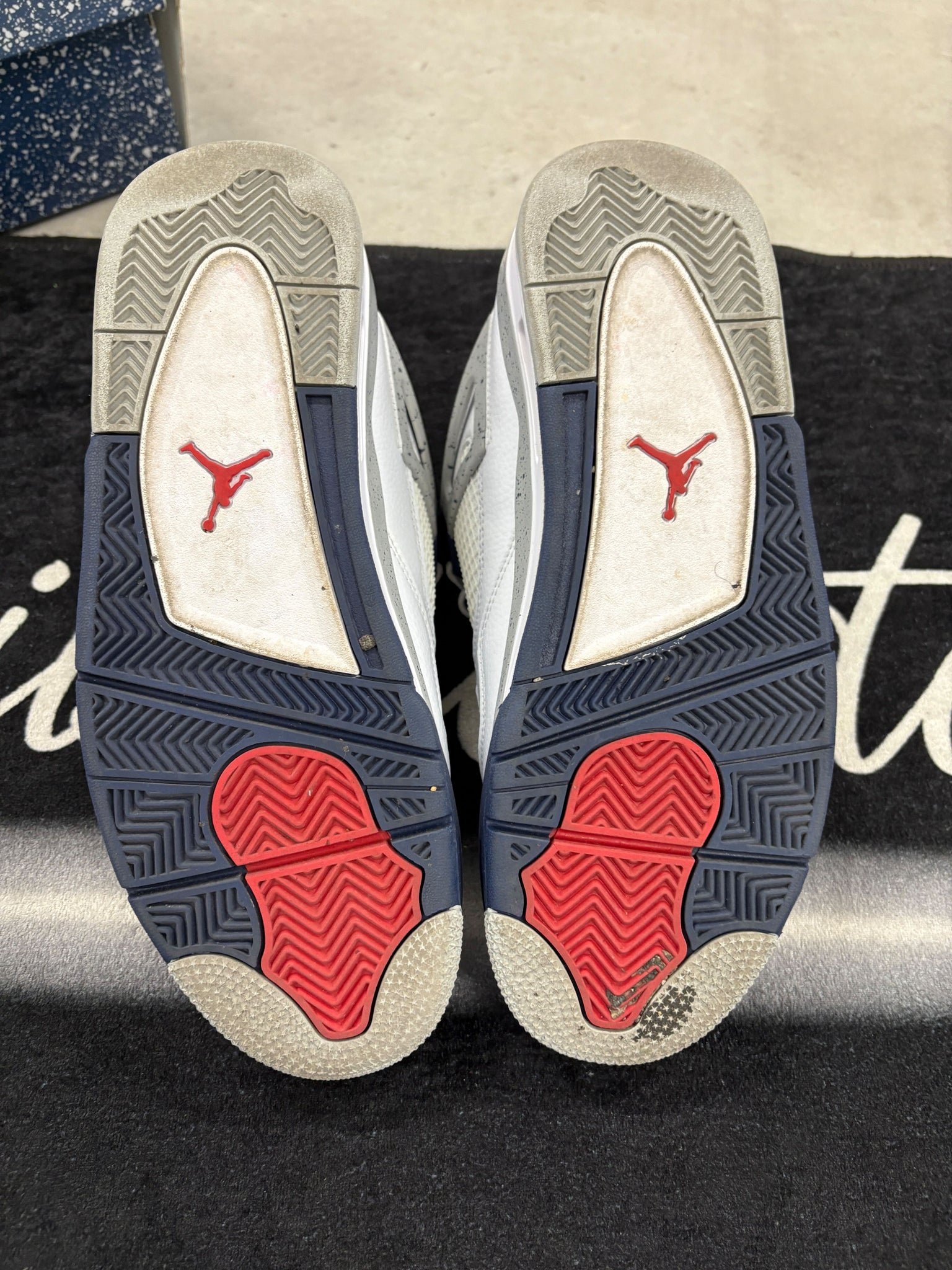 Jordan 4 "midnight navy"