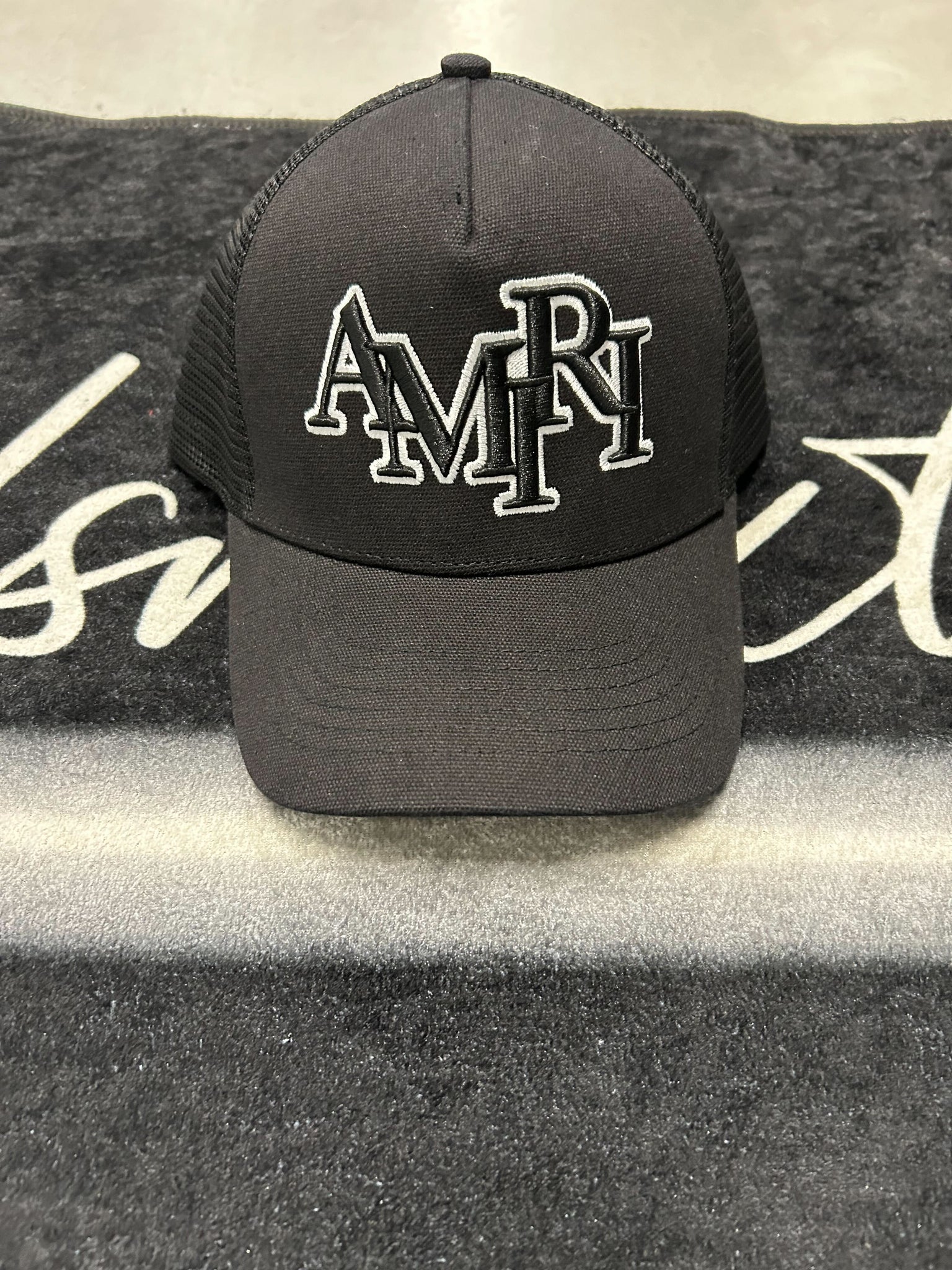 Amiri Hat