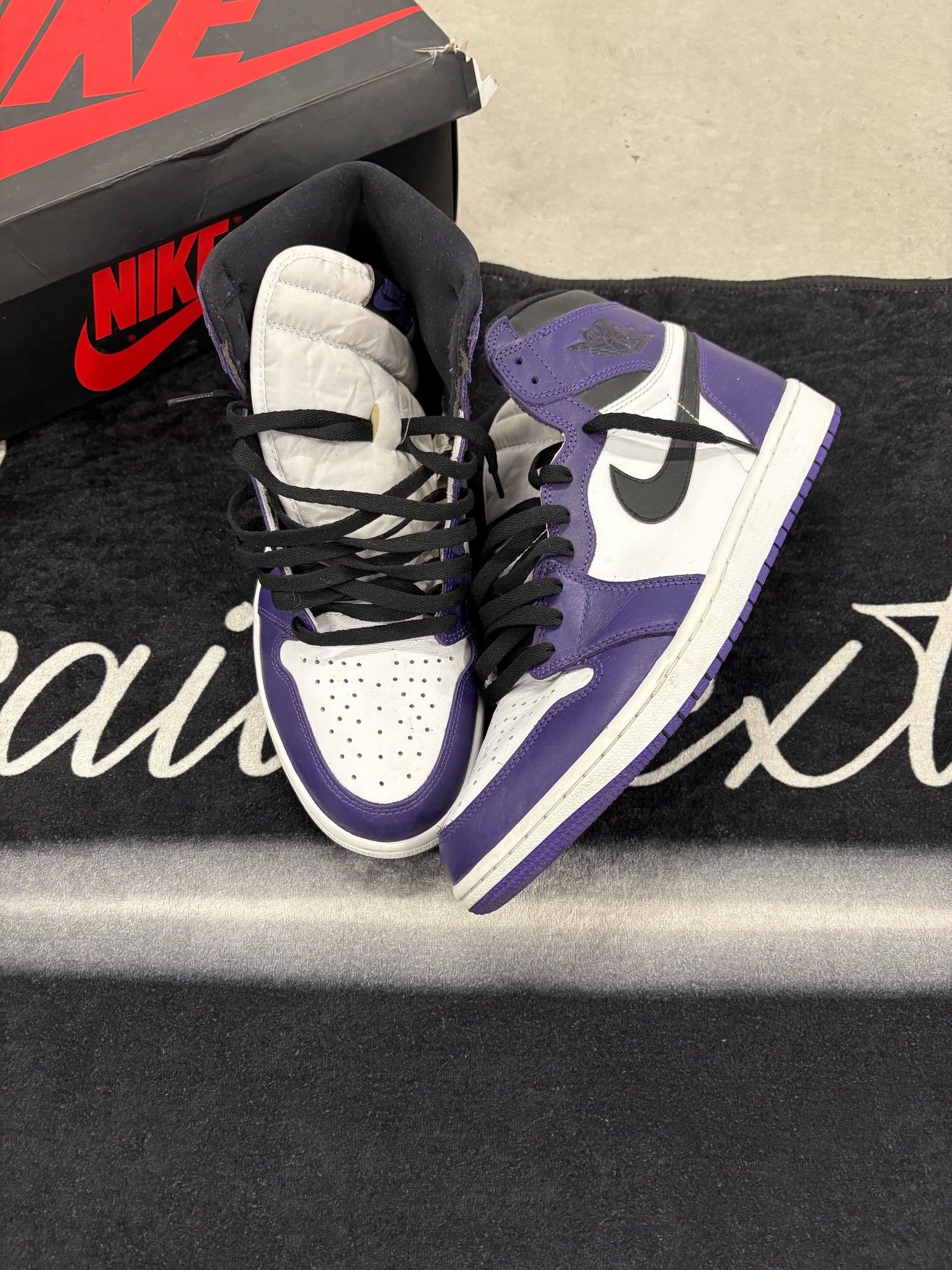 Jordan 1 "Court Purple" shoes