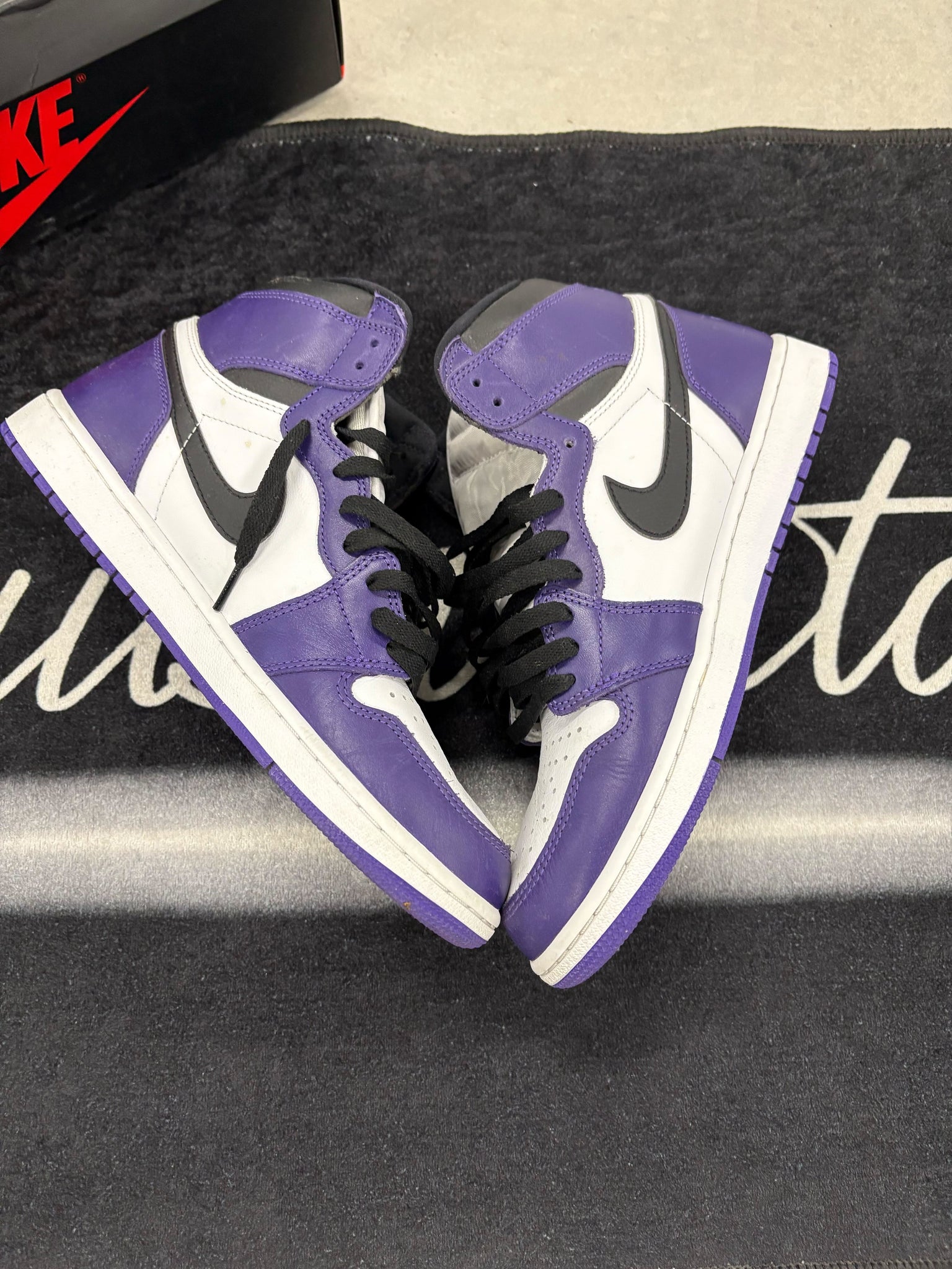 Jordan 1 "Court Purple" shoes