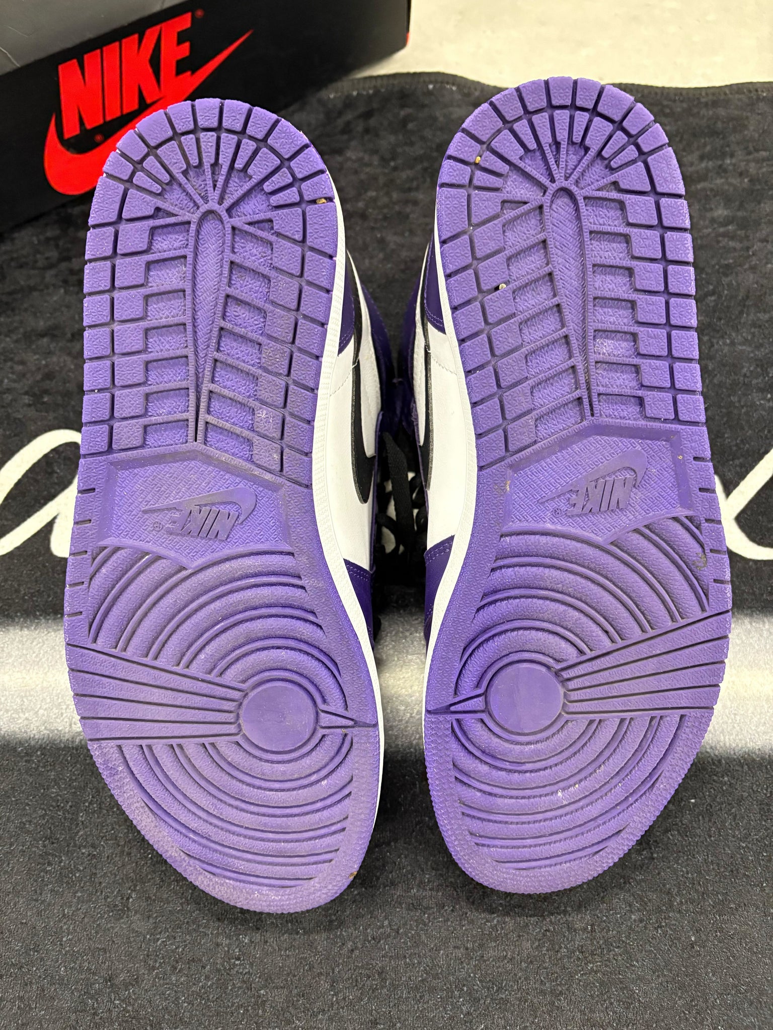 Jordan 1 "Court Purple" shoes