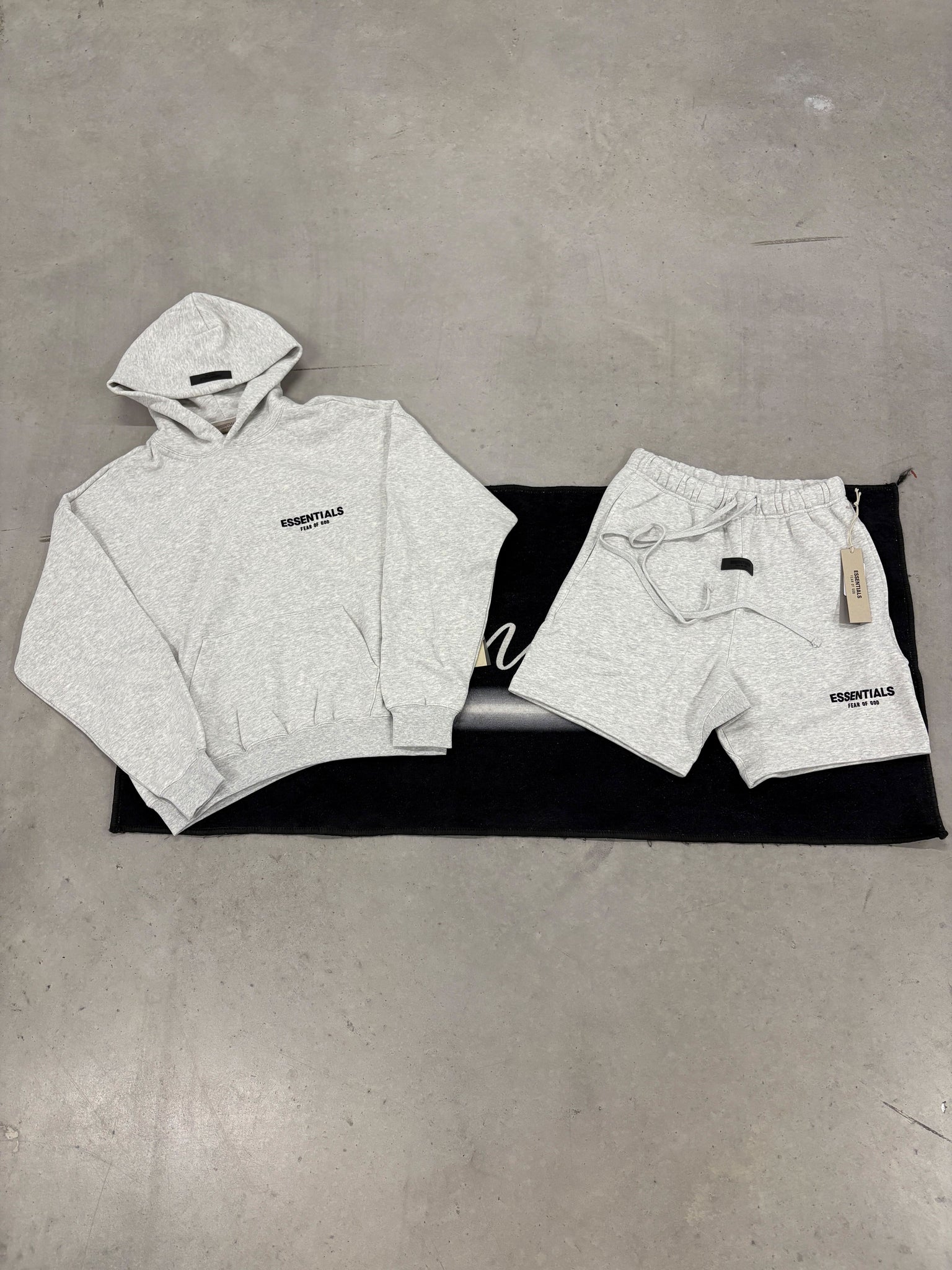 Essentials "Light Oatmeal" Summer Set