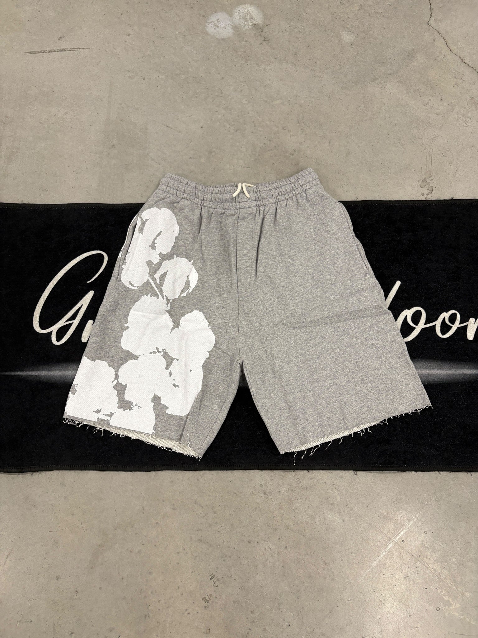 Denim Tears "Grey Jumbo Wreath" Short