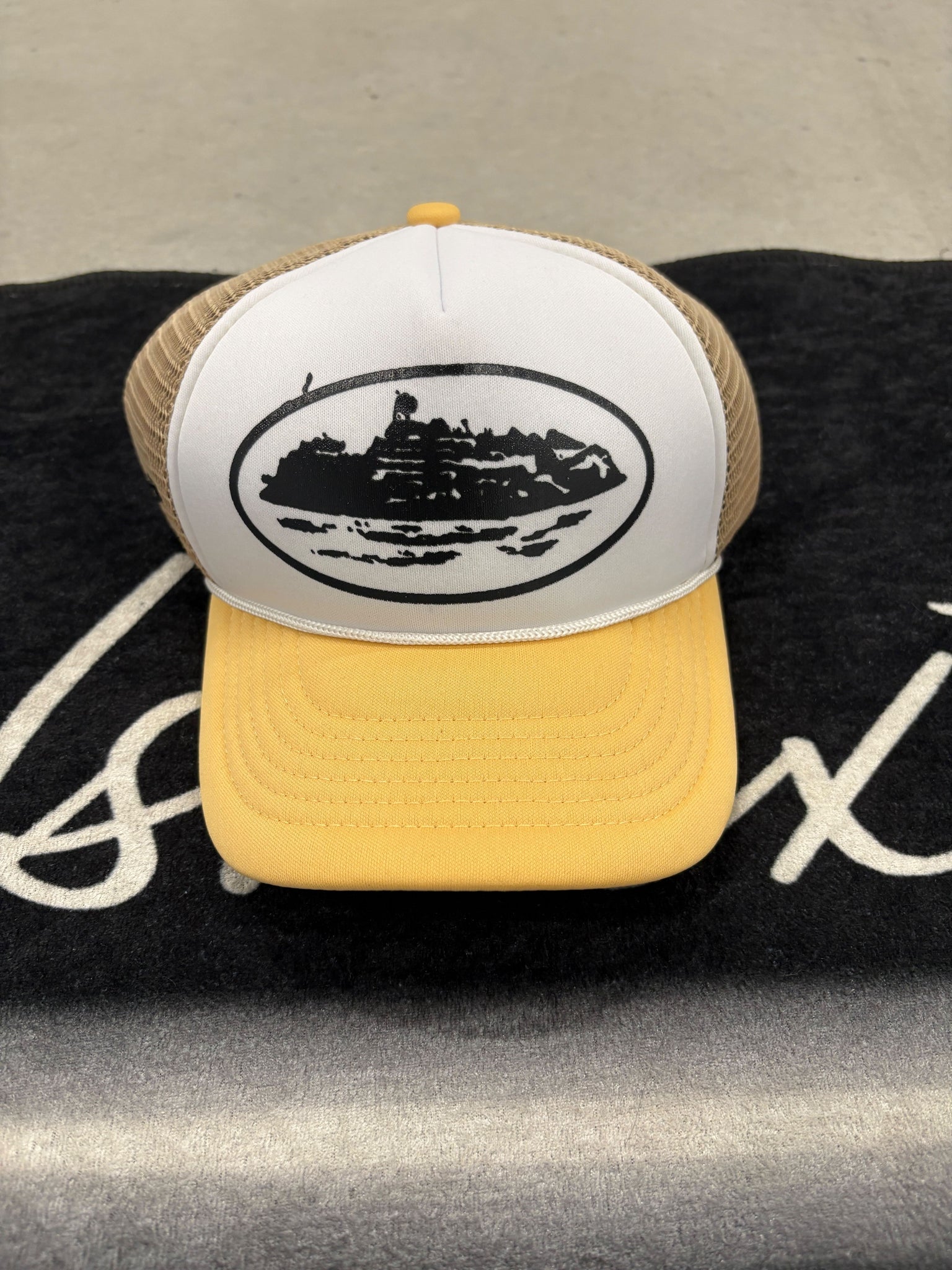 Cortiez golden hat