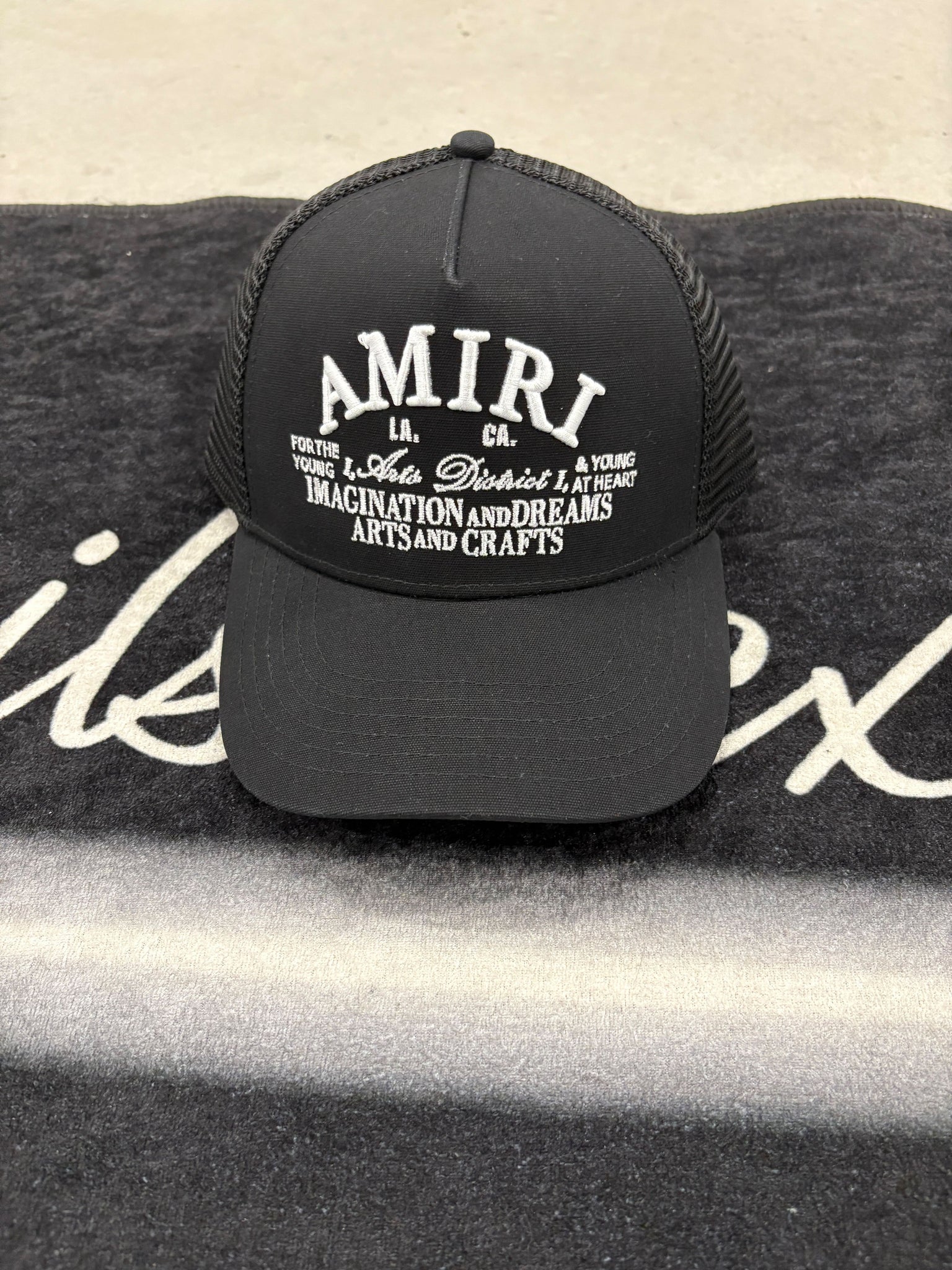 Amiri hat