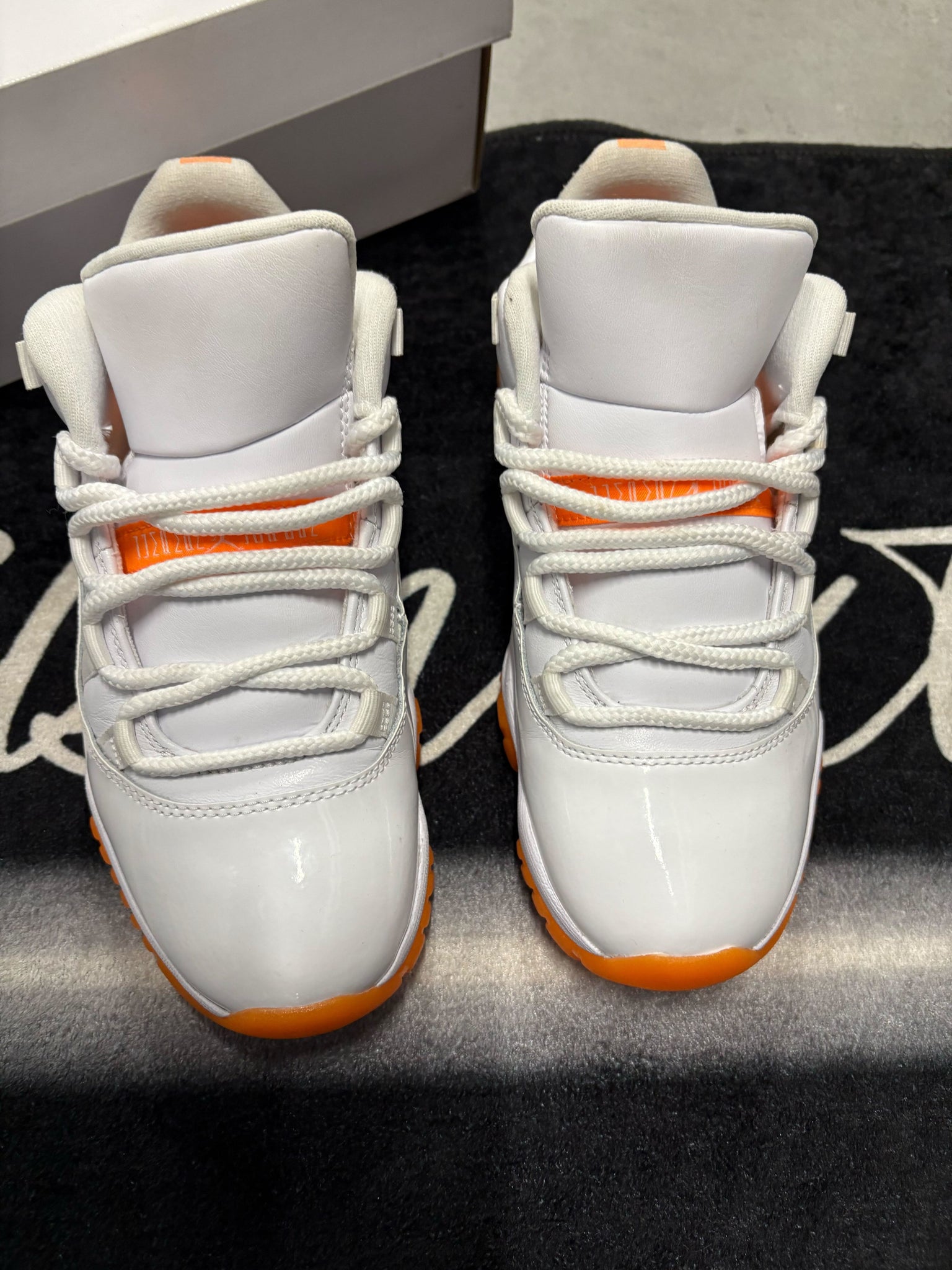 Jordan 11 Low "Orange Lazer"