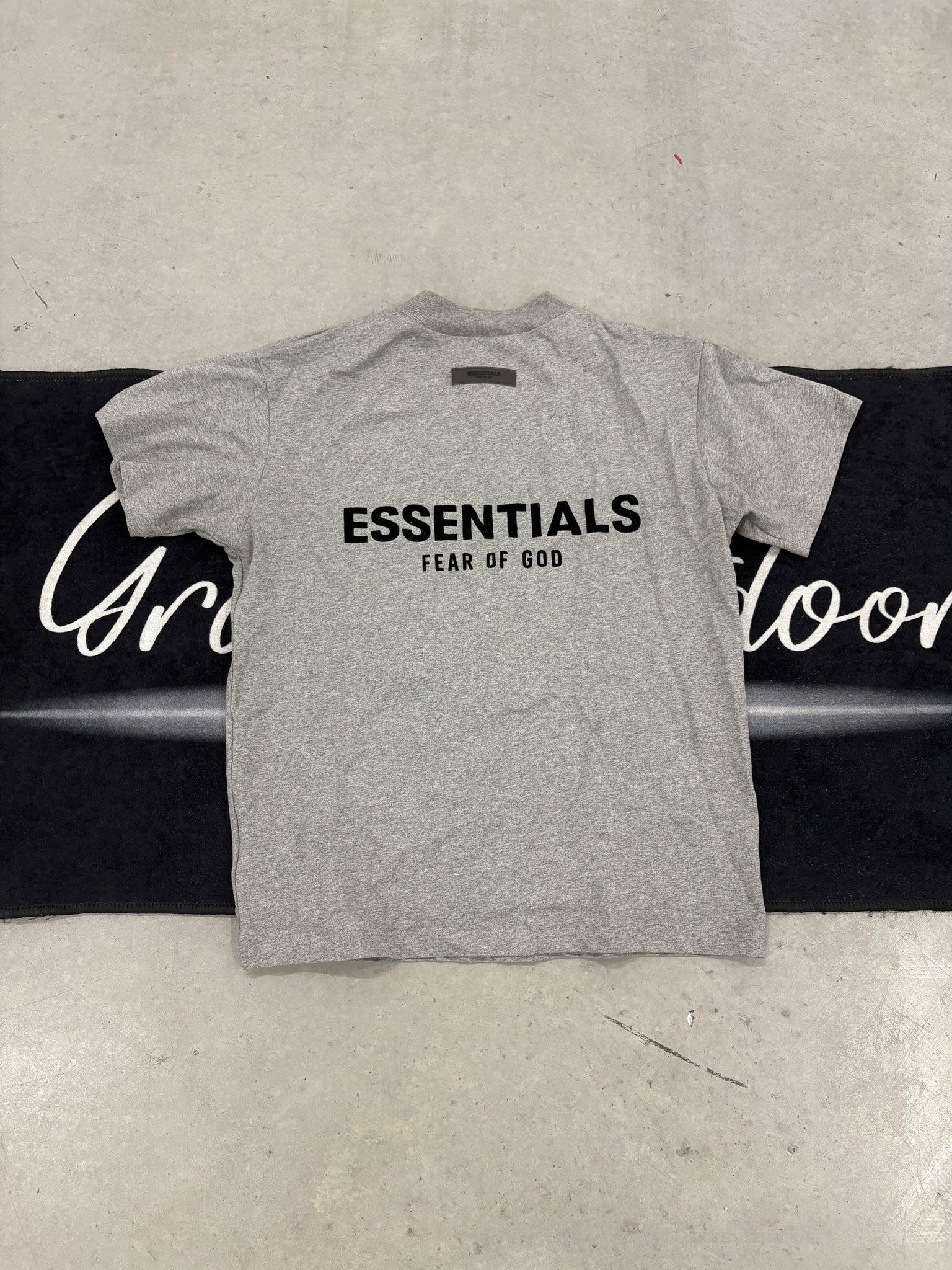 Essentials "dark oatmeal fw" shirt (used)