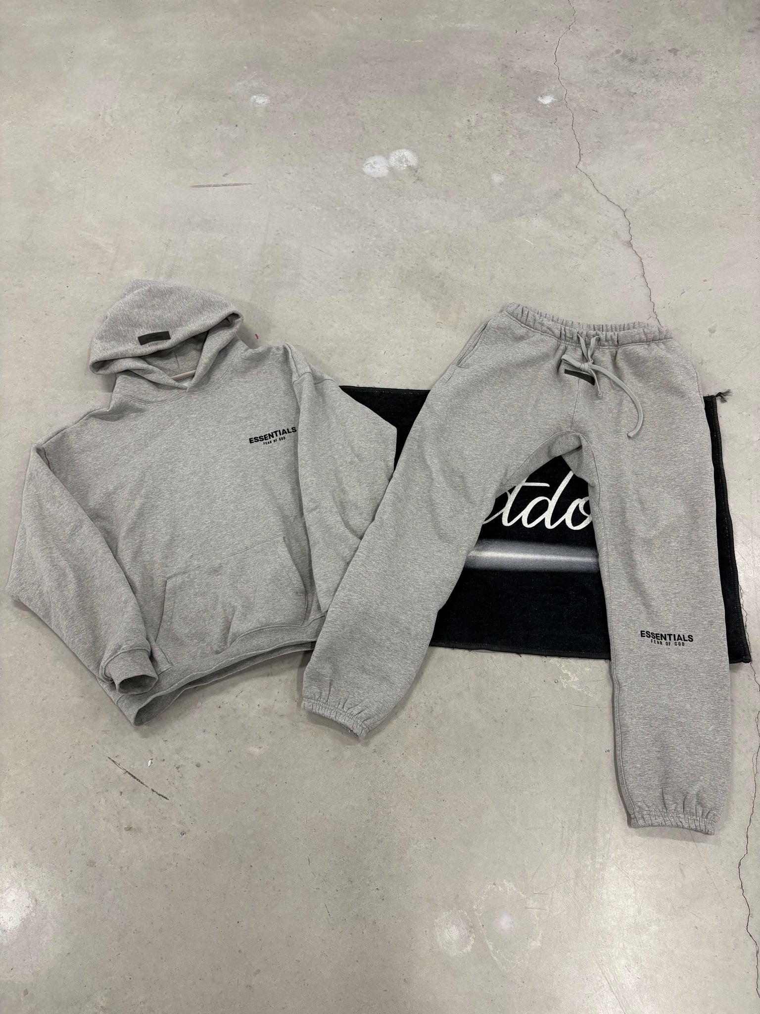 Essentials Dark Oatmeal FW22 Tracksuit (used)