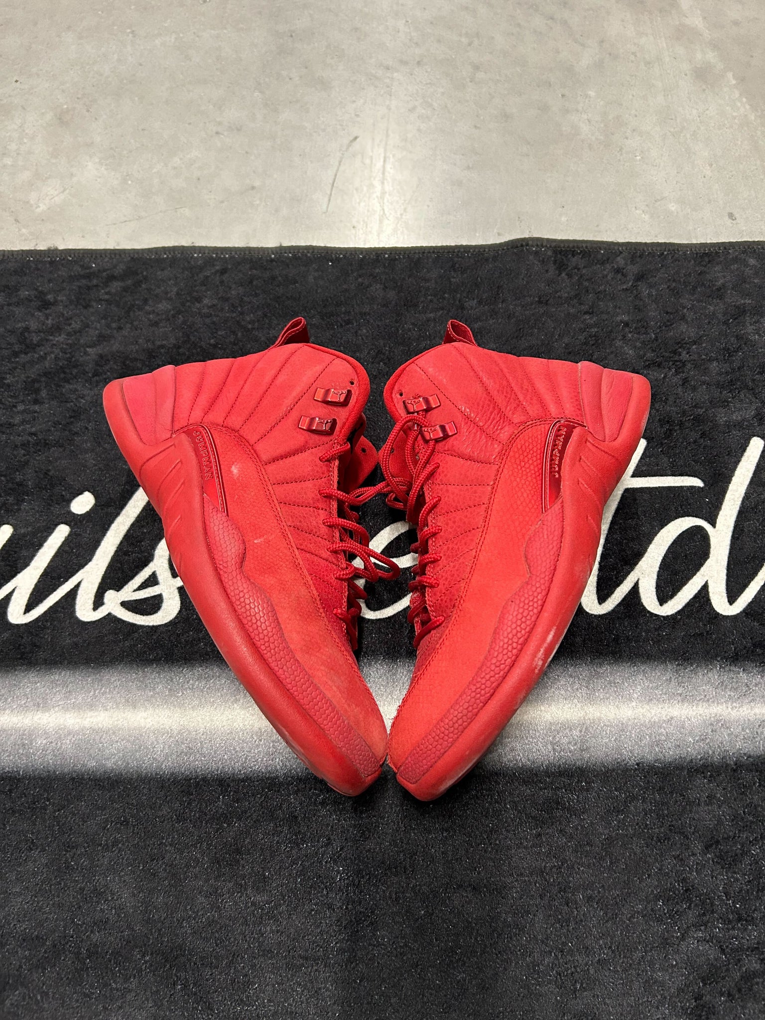 Jordan 12 "Gym Red"