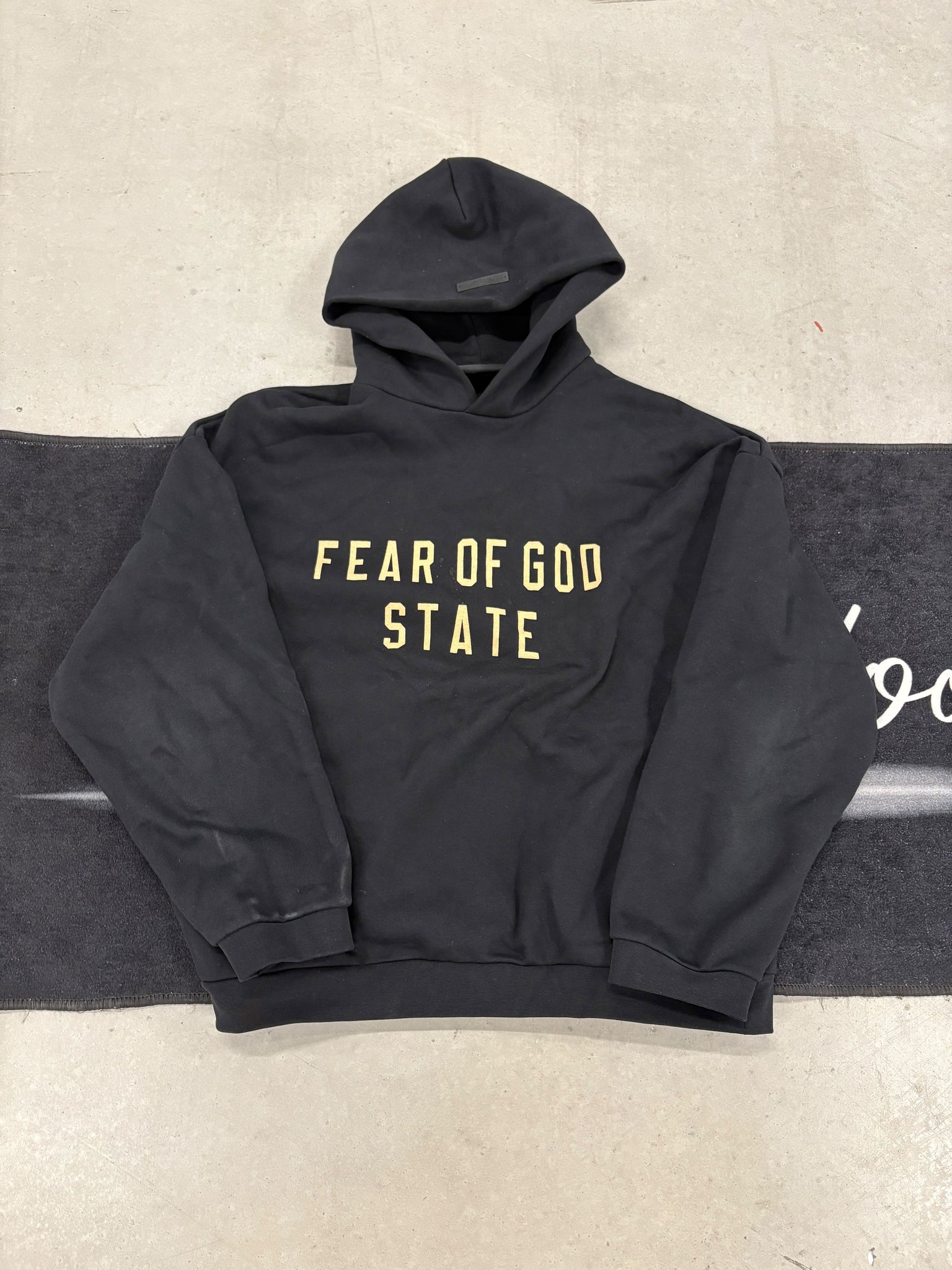 Essentials "Black SS24" Hoodie (used)