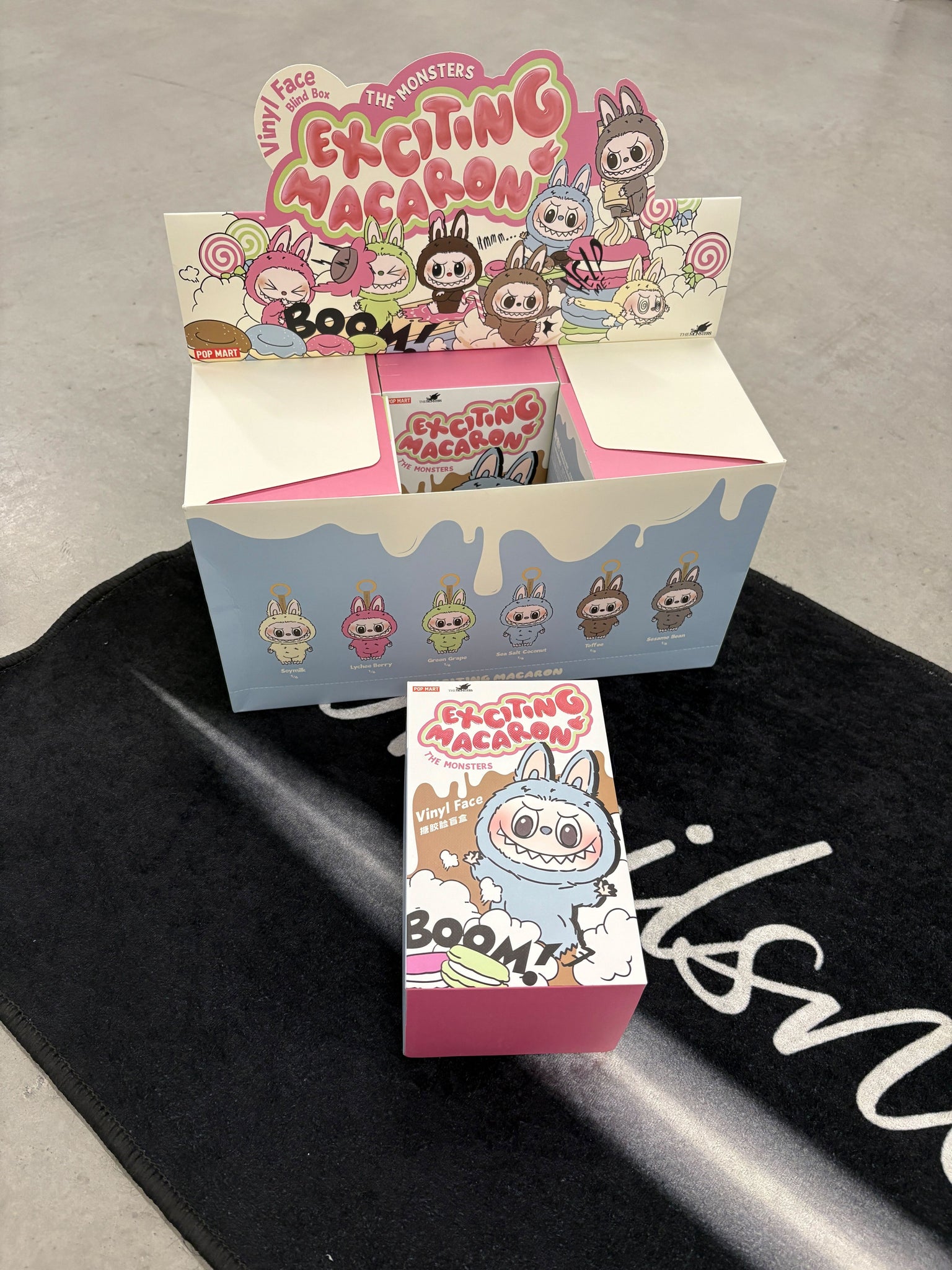 Labubu “exciting macaron” single
