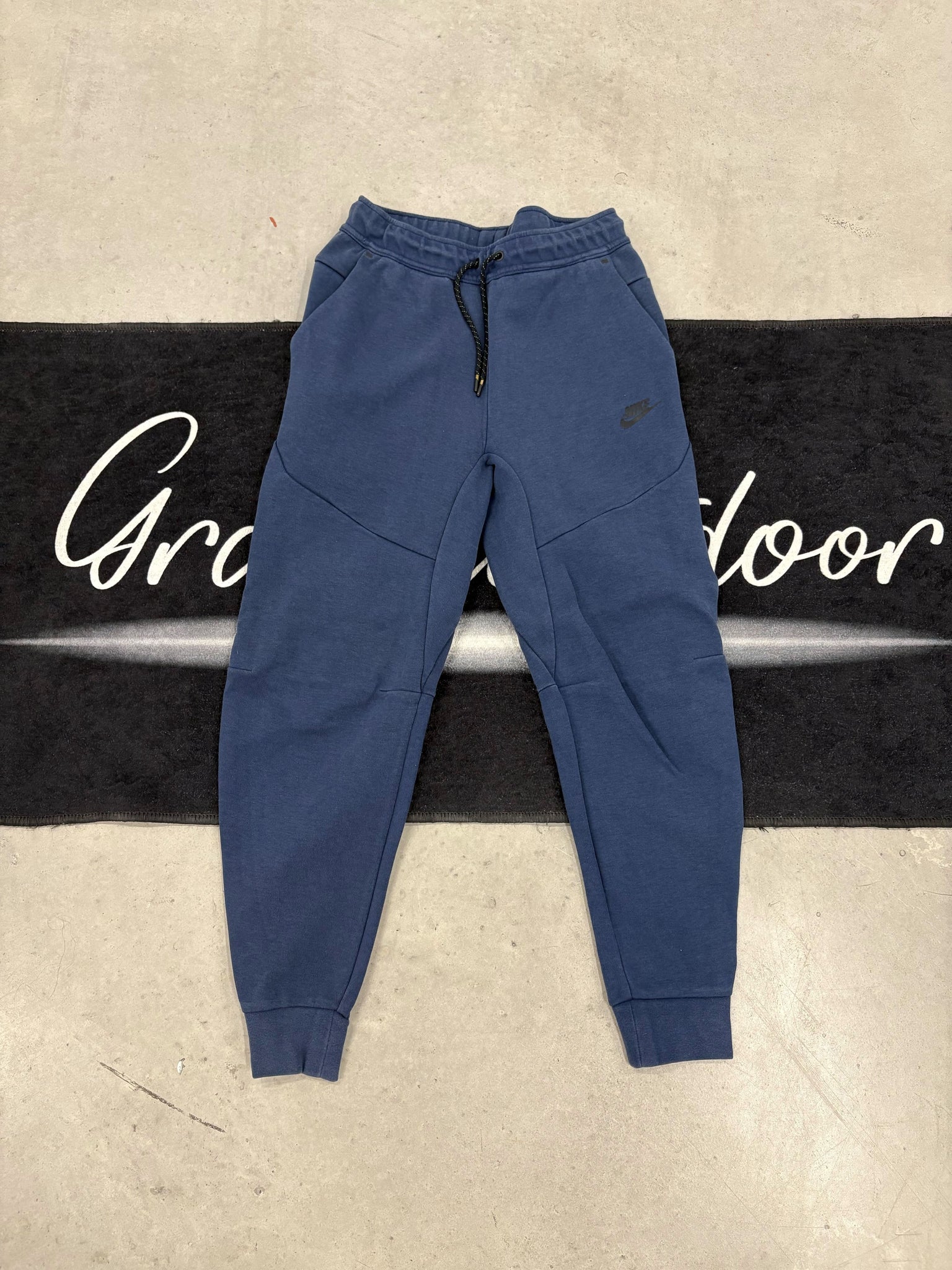 Nike Navy Tech Fleece pants (used)