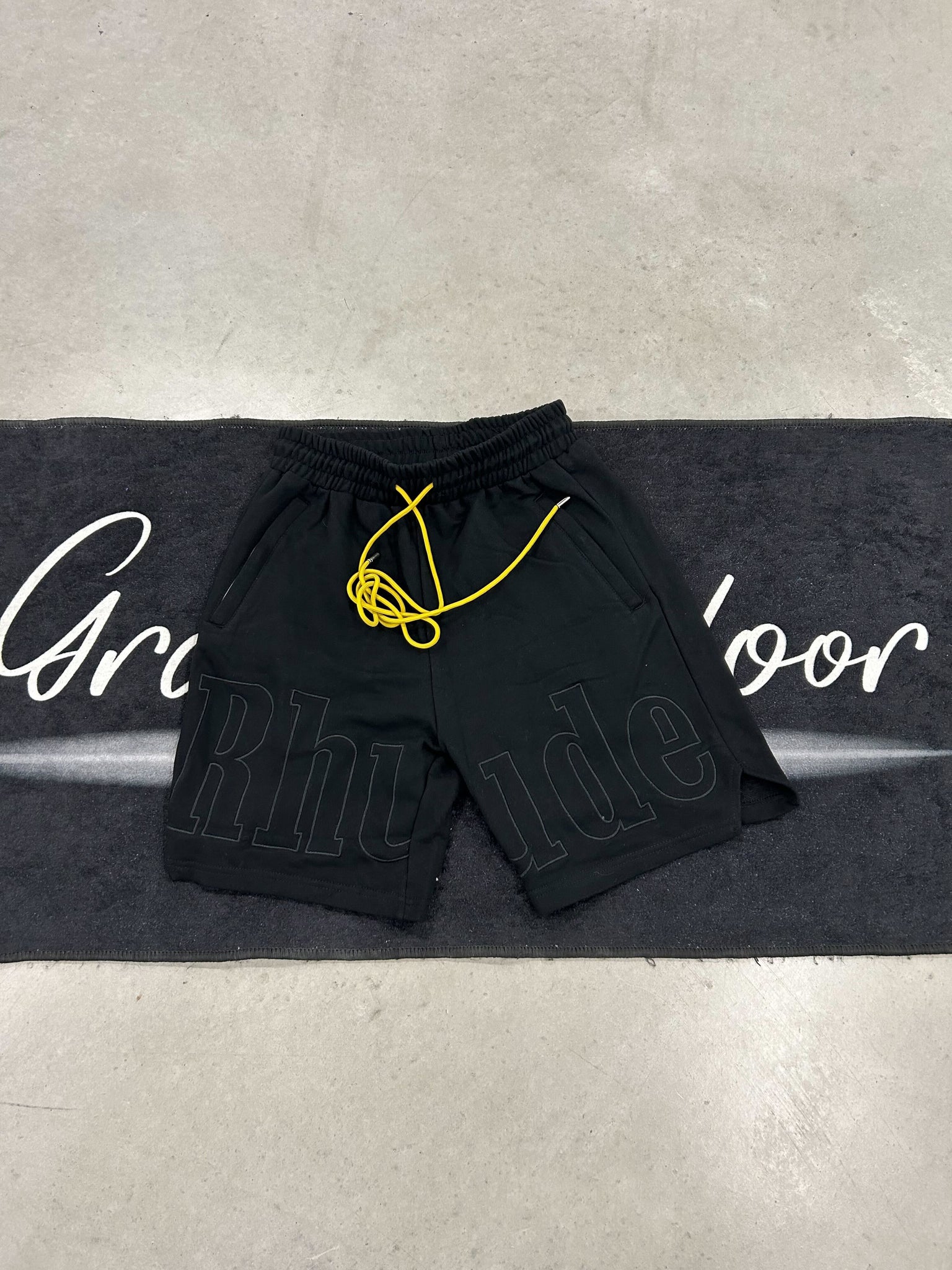 Rhude "Black Plain" shorts