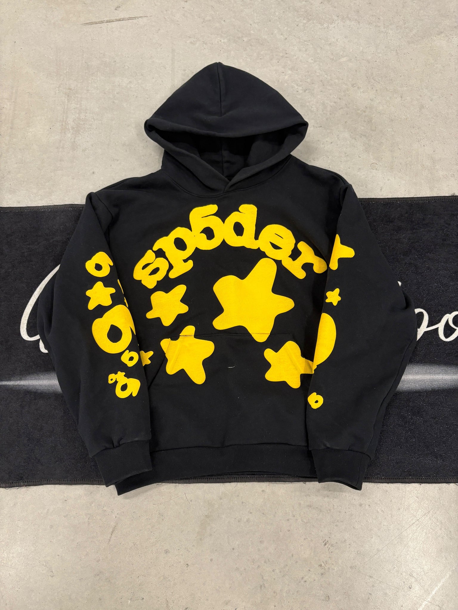 Sp5der "black and yellow beluga" hoodie (used)