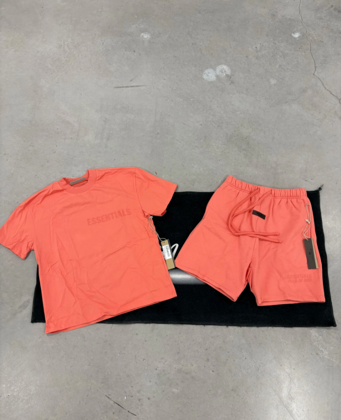 Essentials Coral FW22 Summer Set