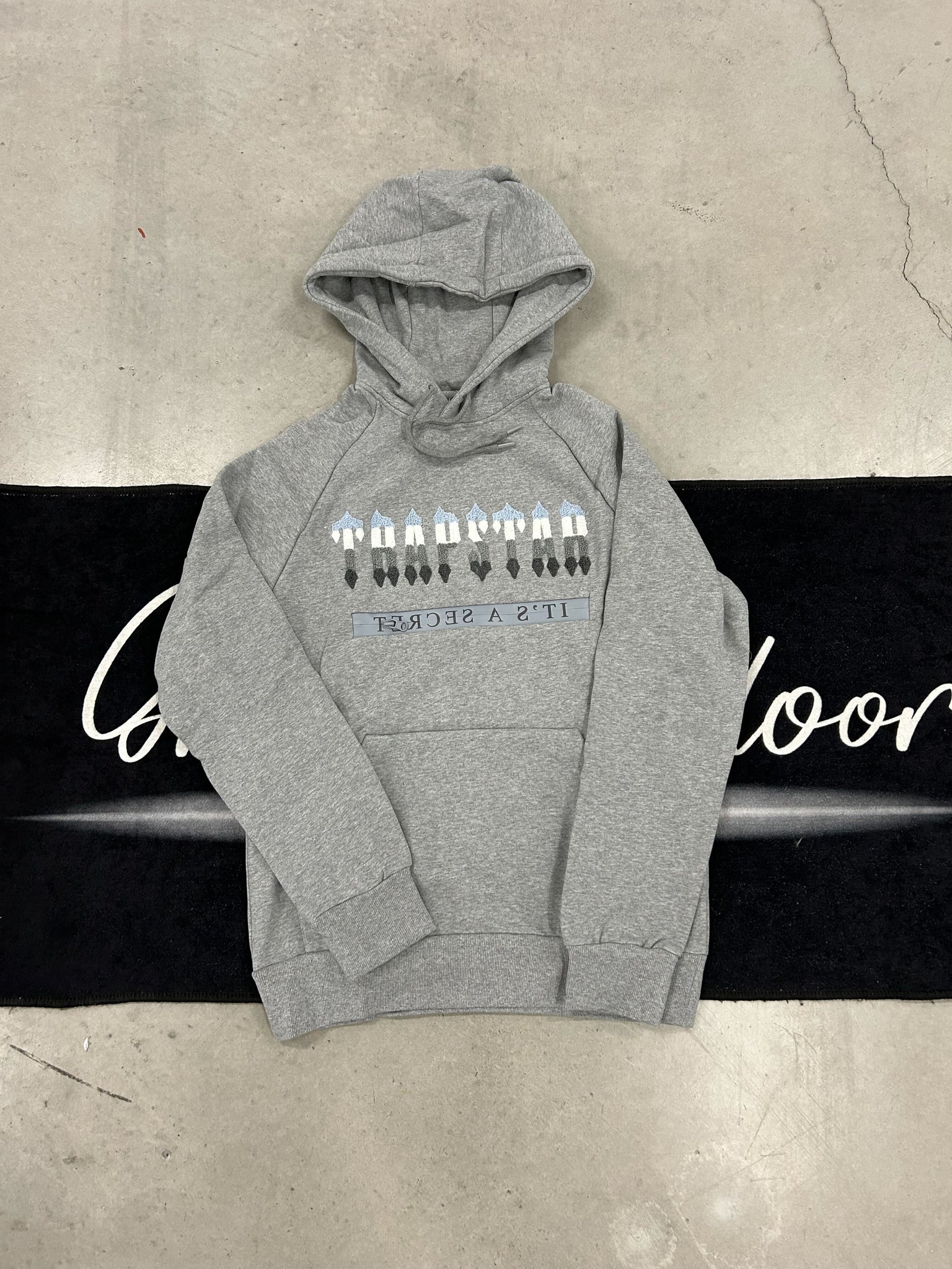 Trapstar "it's a scret grey" hoodie