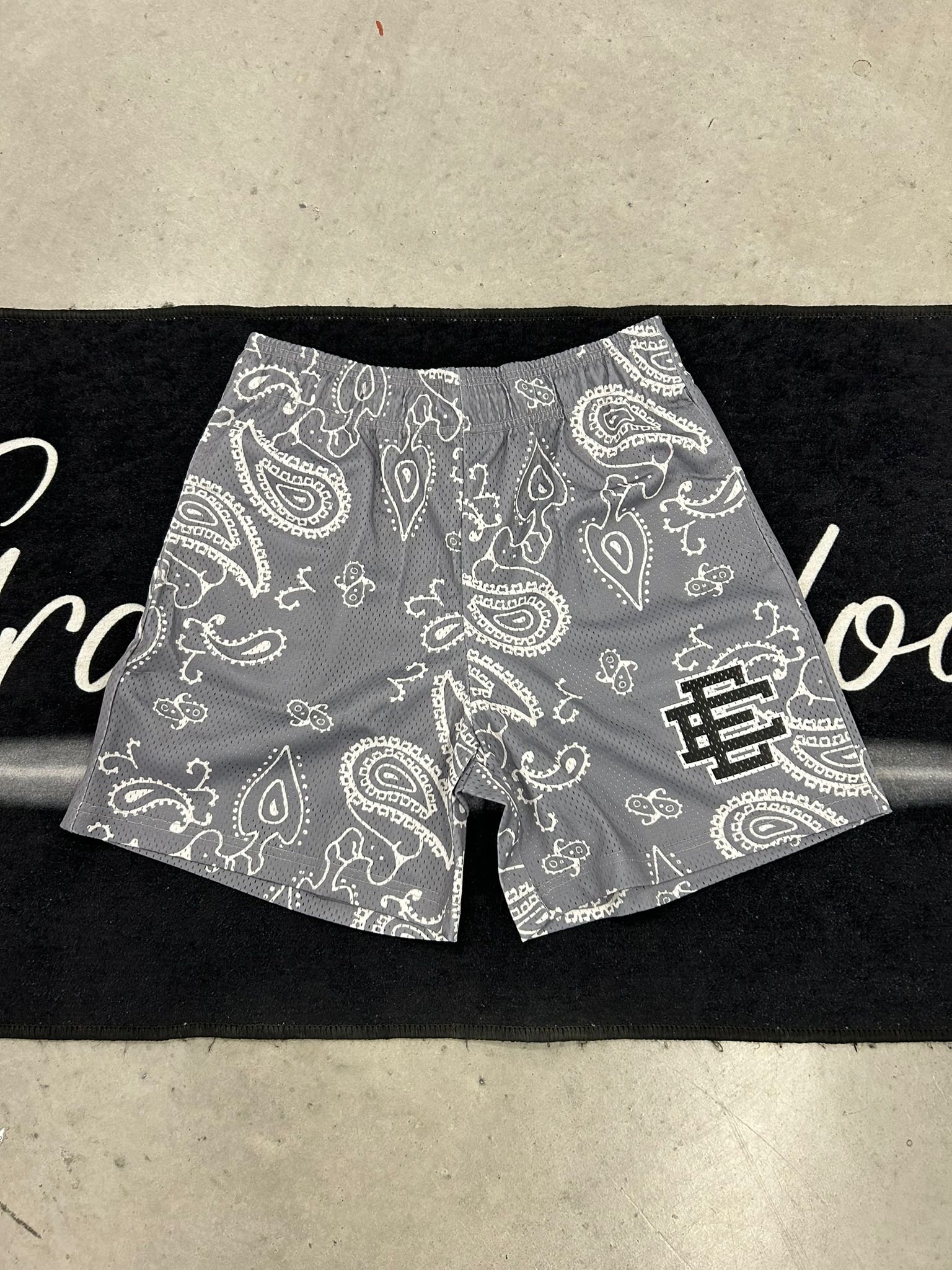 Eric Emmanuel "grey bandana" short