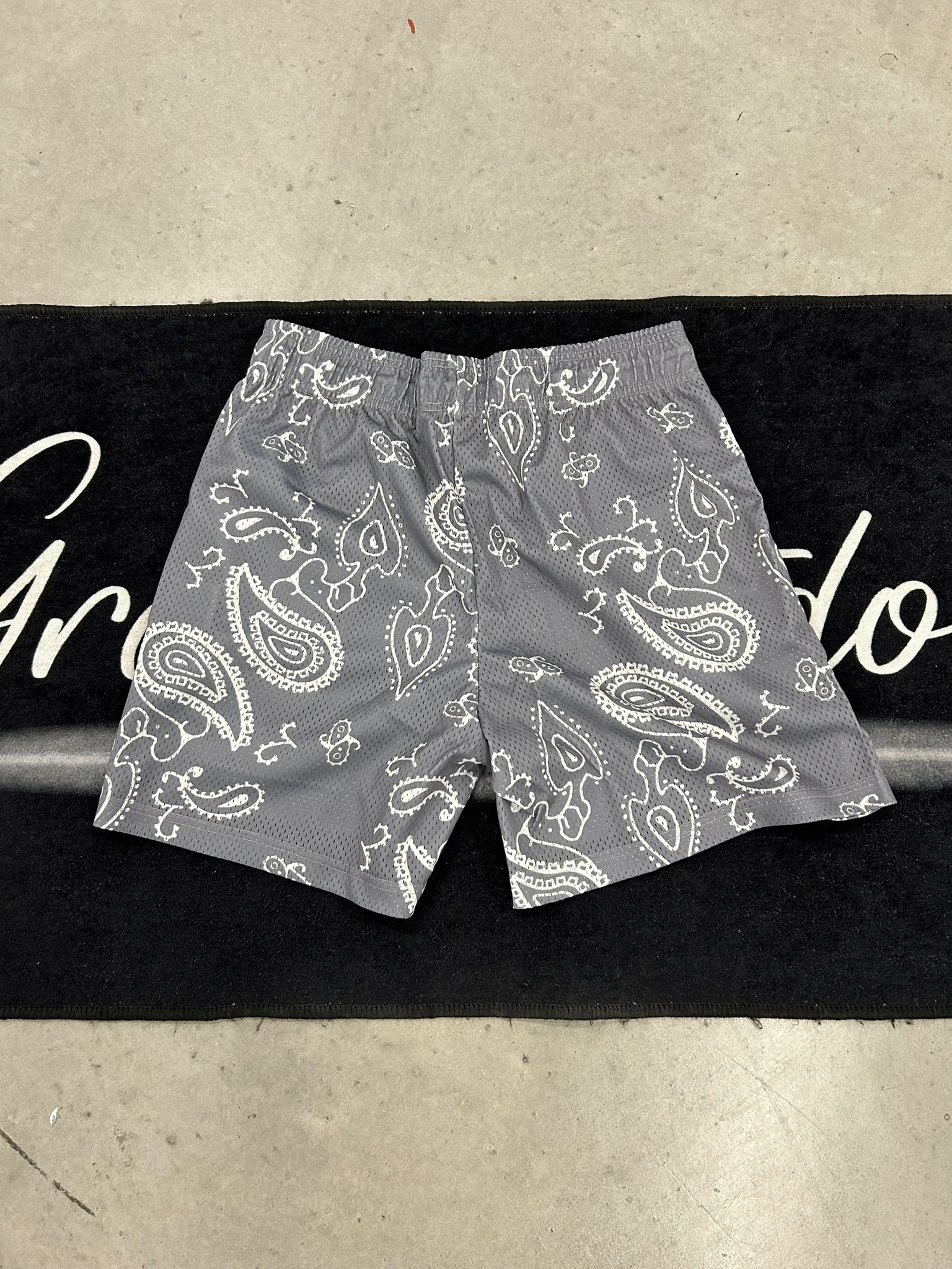 Eric Emmanuel "grey bandana" short