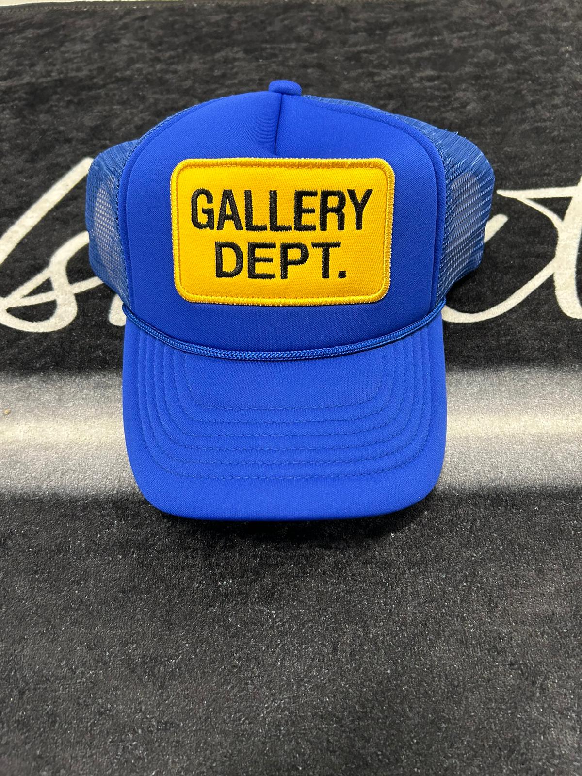 Gallery dept "blue" hat