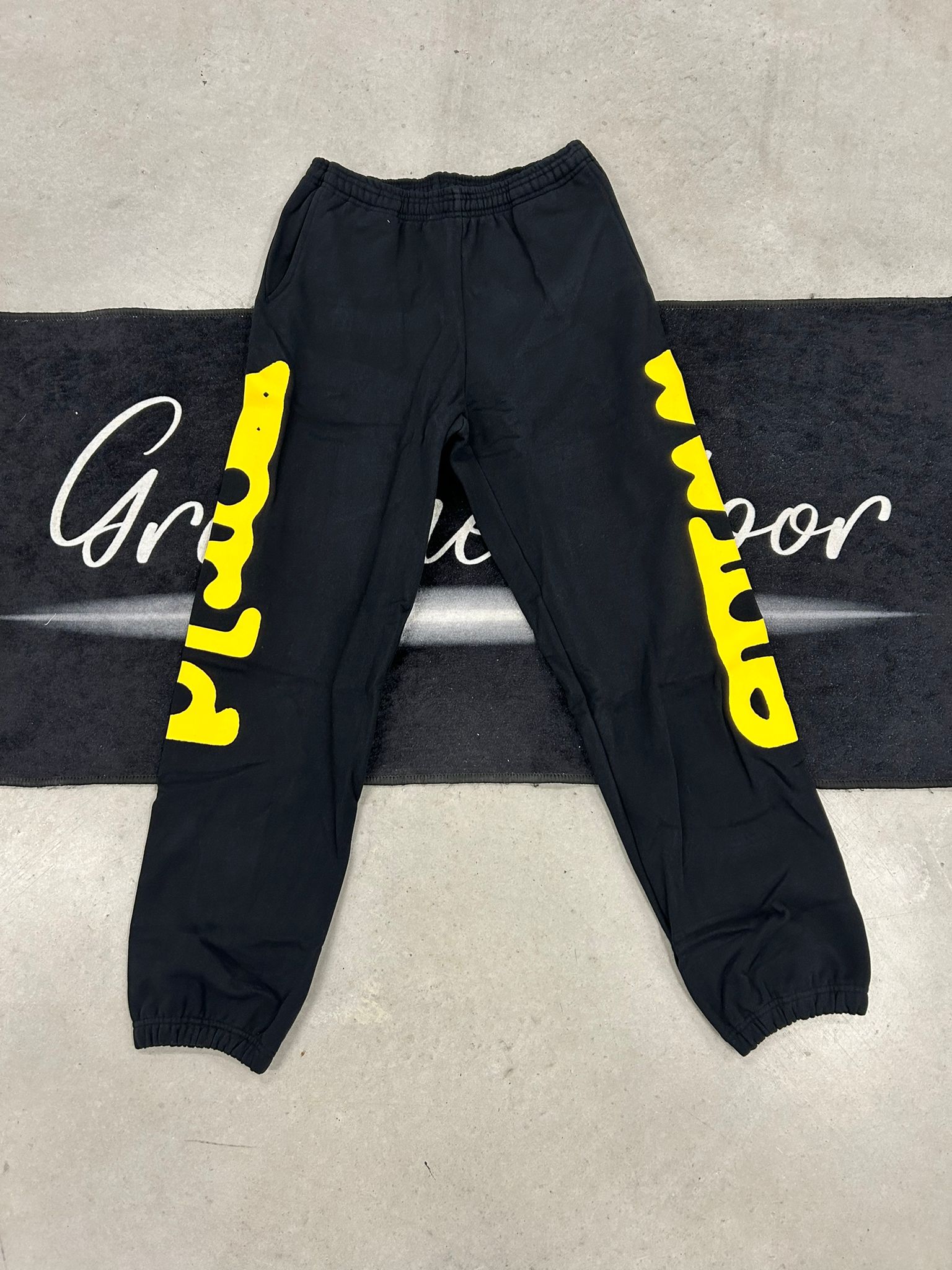 Sp5der "Black and Yellow Beluga" pants