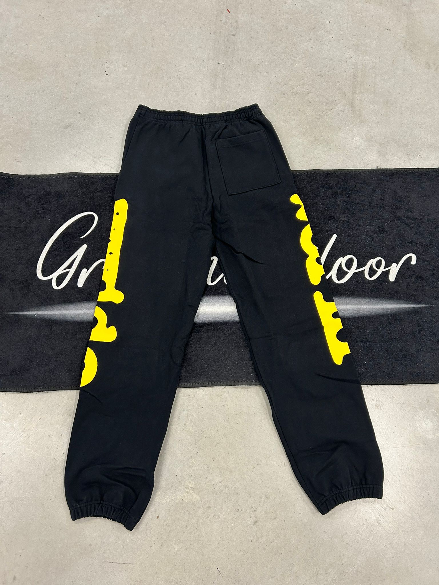 Sp5der "Black and Yellow Beluga" pants