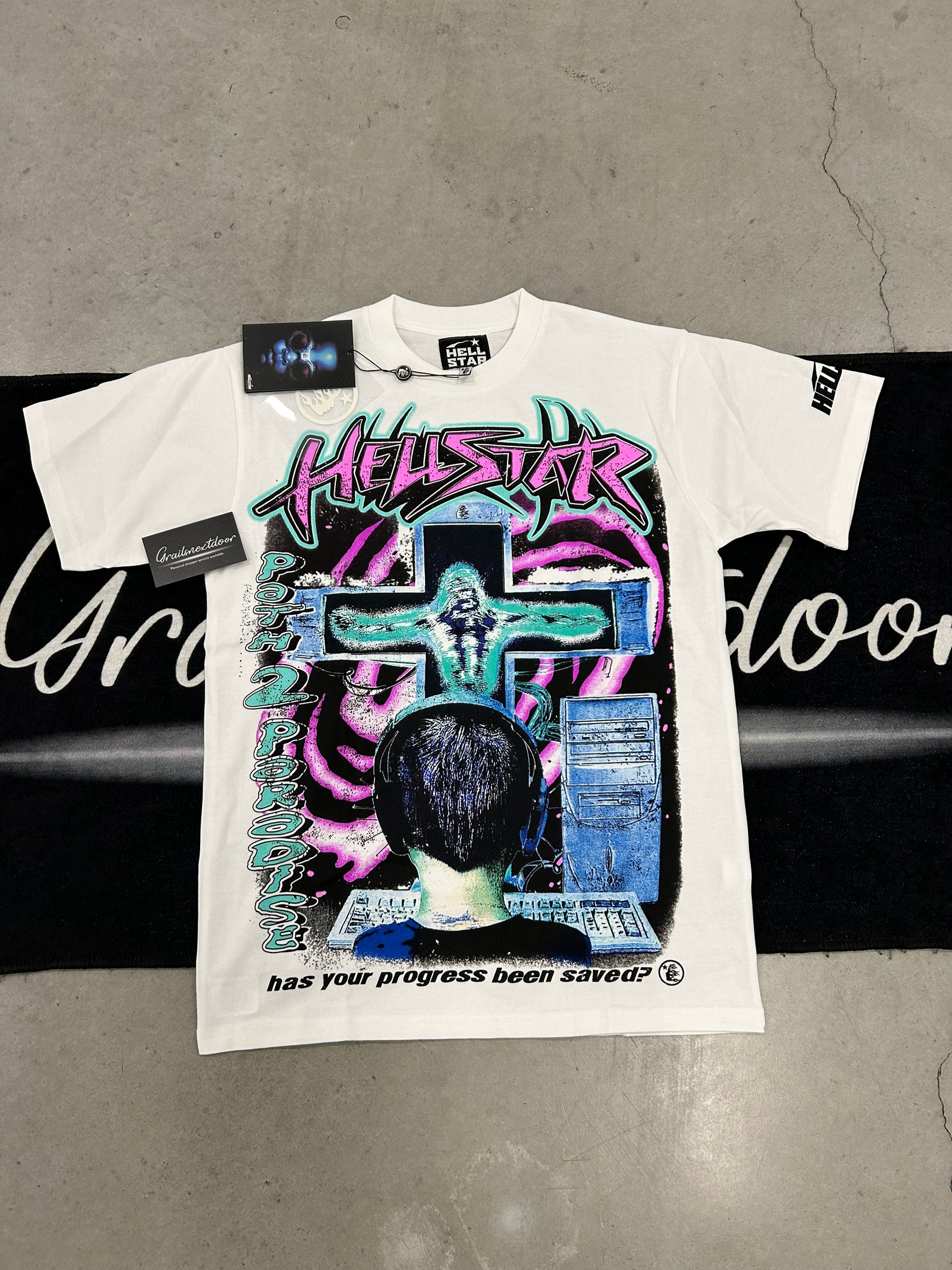 HELLSTAR – GRAILS NEXT DOOR
