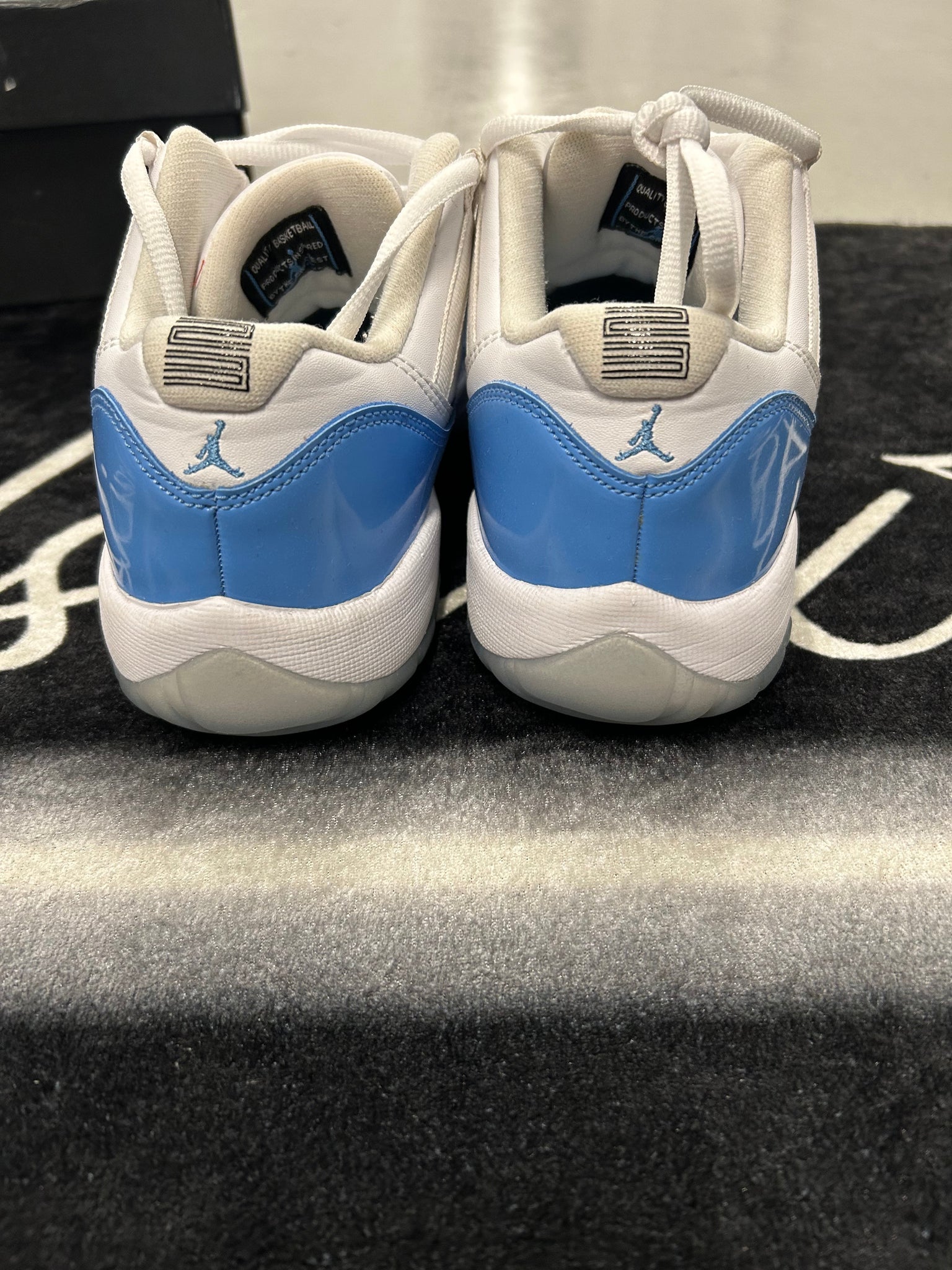 Jordan 11 low "UNC"