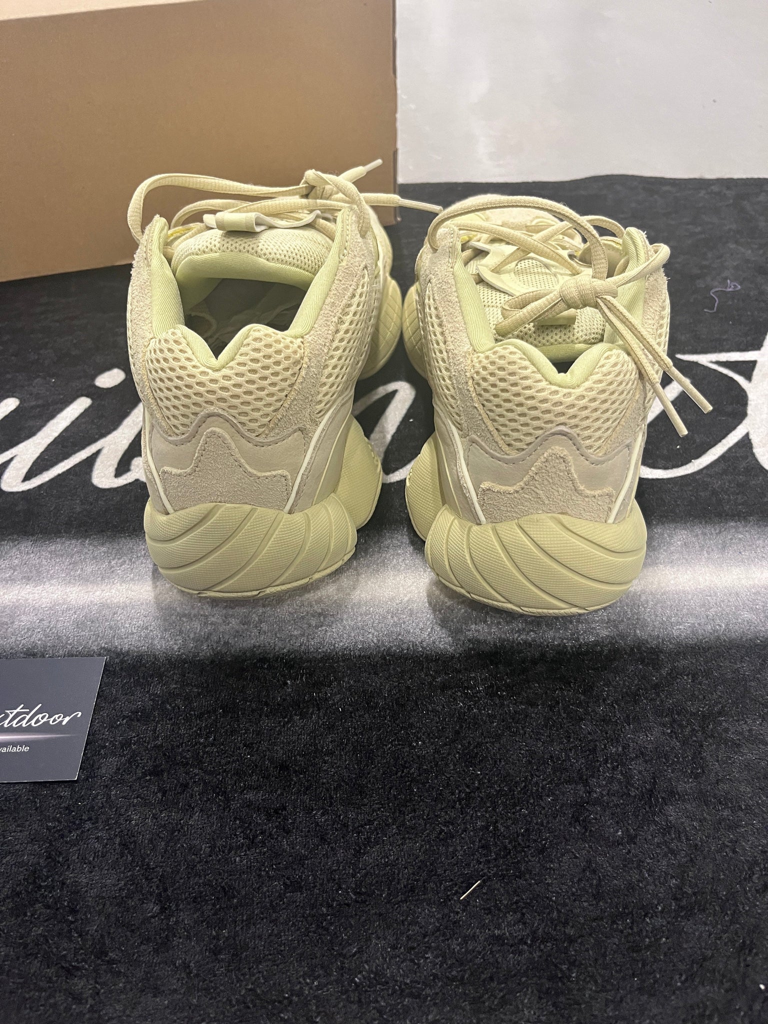 Yeezy 500 "super moon yellow"